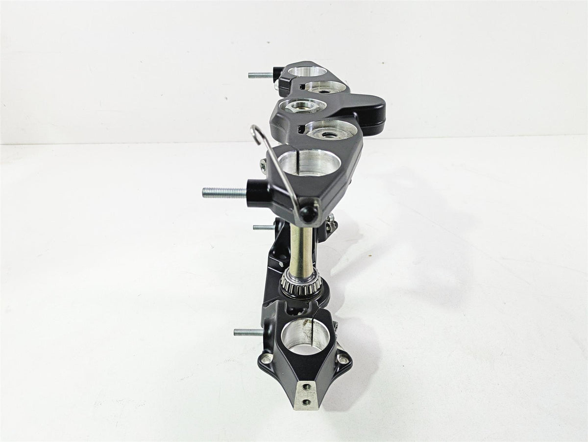 2017 Indian Chieftain Limited Upper Lower Triple Tree Clamp Set 1824691 1824716 {{ shop.shopifyCountryName }} - Mototech271