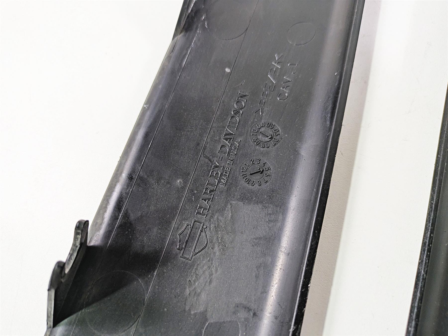 2007 Harley Touring FLHRSE CVO Road King Rear Fairing Wing Filler Set 91628-07 {{ shop.shopifyCountryName }} - Mototech271