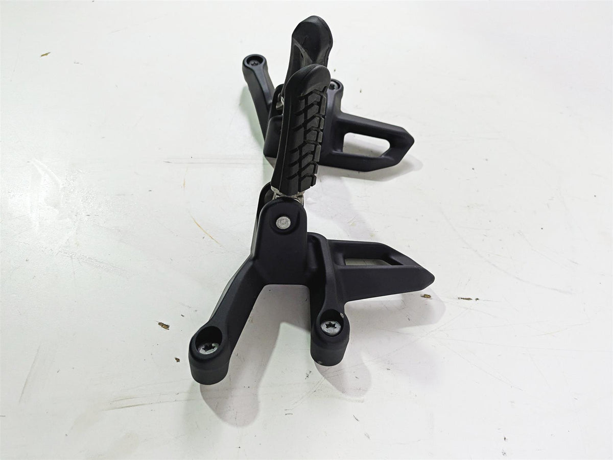 2018 KTM 1290 Super Adv S Rear Passenger Footpegs 6030304800033S 6030304900033S {{ shop.shopifyCountryName }} - Mototech271