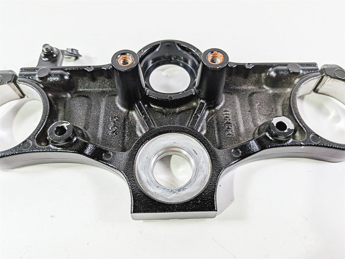 2025 Yamaha YZF R7 Black Upper Triple Tree Steering Clamp BEB-23435-01-00 {{ shop.shopifyCountryName }} - Mototech271