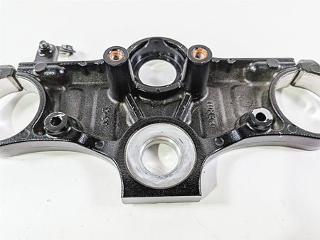 2025 Yamaha YZF R7 Black Upper Triple Tree Steering Clamp BEB-23435-01-00 {{ shop.shopifyCountryName }} - Mototech271