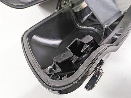 2020 Harley Touring FLHT Electra Glide Left Saddlebag Saddle Bag - Read 90200414 {{ shop.shopifyCountryName }} - Mototech271