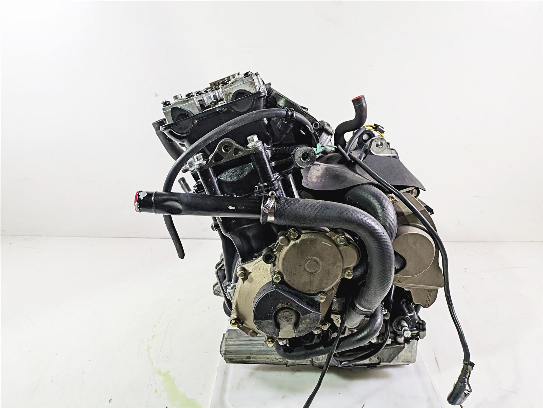 2005 Kawasaki ZX1000 ZX10R Ninja Engine Motor Crankcase - Read 14001-0058 {{ shop.shopifyCountryName }} - Mototech271