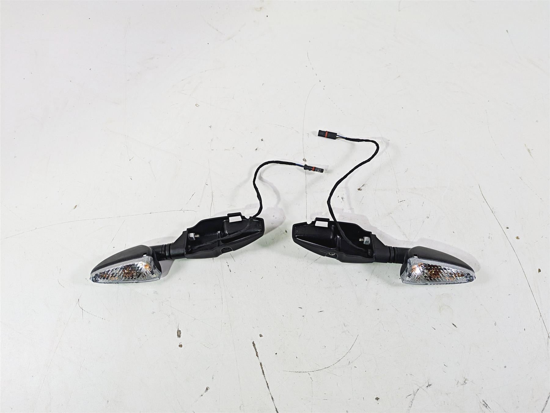 2015 BMW R nineT K21 Nice Front Blinkers Turn Signal & Mounts 63138534357 {{ shop.shopifyCountryName }} - Mototech271