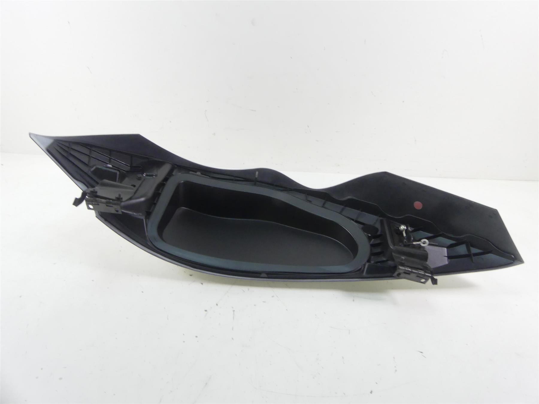 2011 Victory Vision Tour Left Right Saddlebag Lid Cover Fairing Set 5437638 {{ shop.shopifyCountryName }} - Mototech271