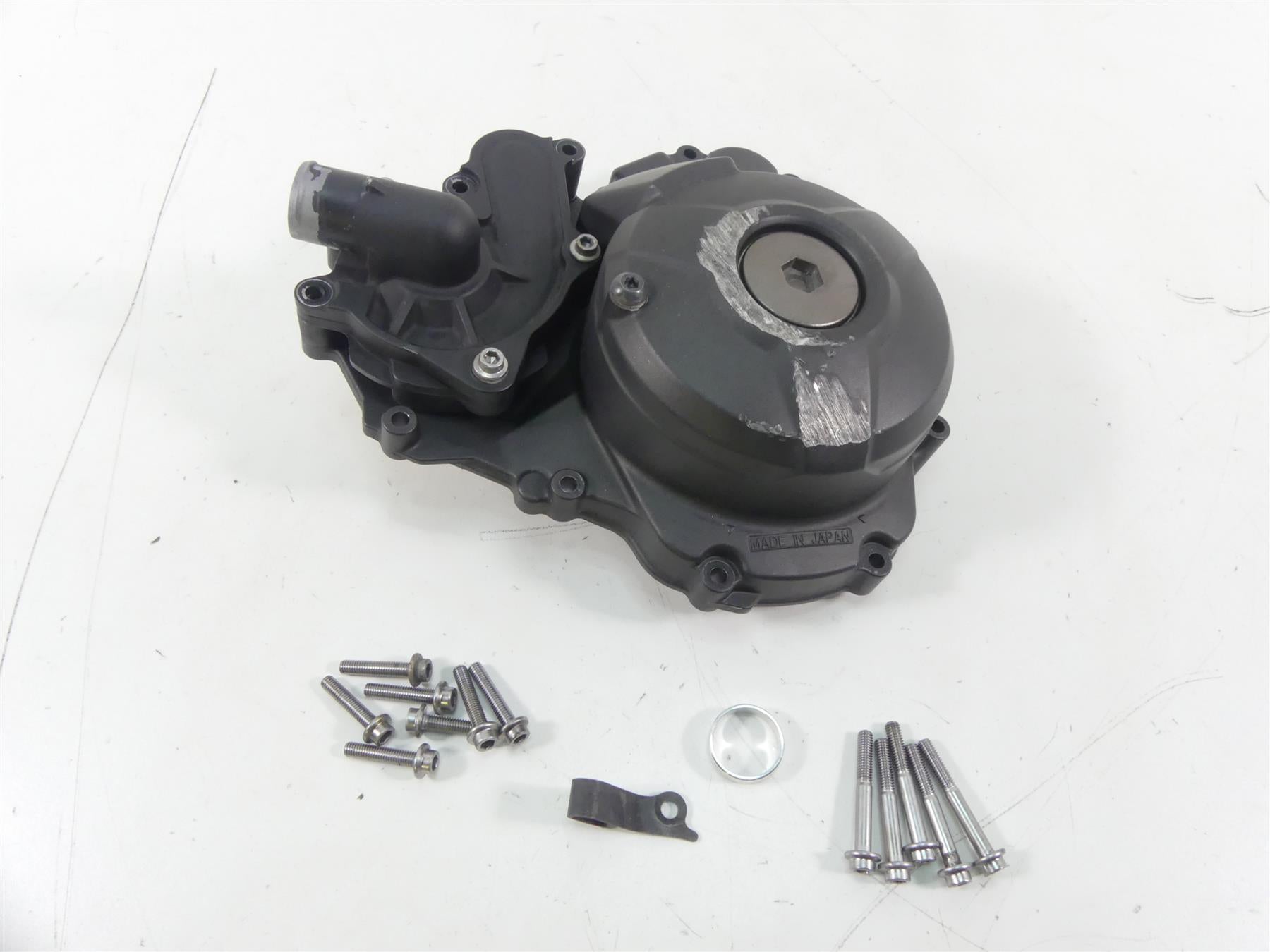 2015 Yamaha MT09 FZ09 Stator Alternator Cover & Water Pump 1RC-15411-01-00 {{ shop.shopifyCountryName }} - Mototech271