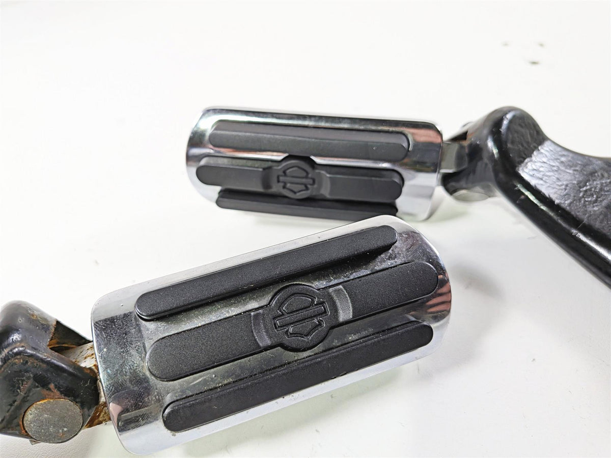 2006 Harley Sportster XL883 Low Passenger Foot Peg Set Chrome 49314-04 49315-04 {{ shop.shopifyCountryName }} - Mototech271