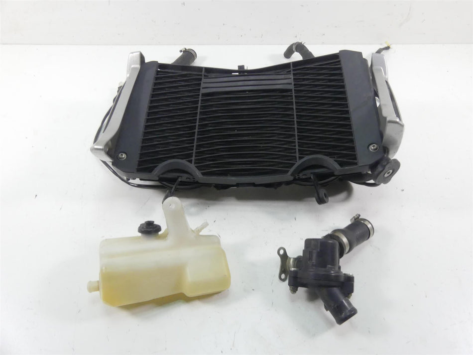 2008 Yamaha FZ1 Fazer Radiator Fan Reservoir Hoses Set 2D1-12461-00-00 {{ shop.shopifyCountryName }} - Mototech271