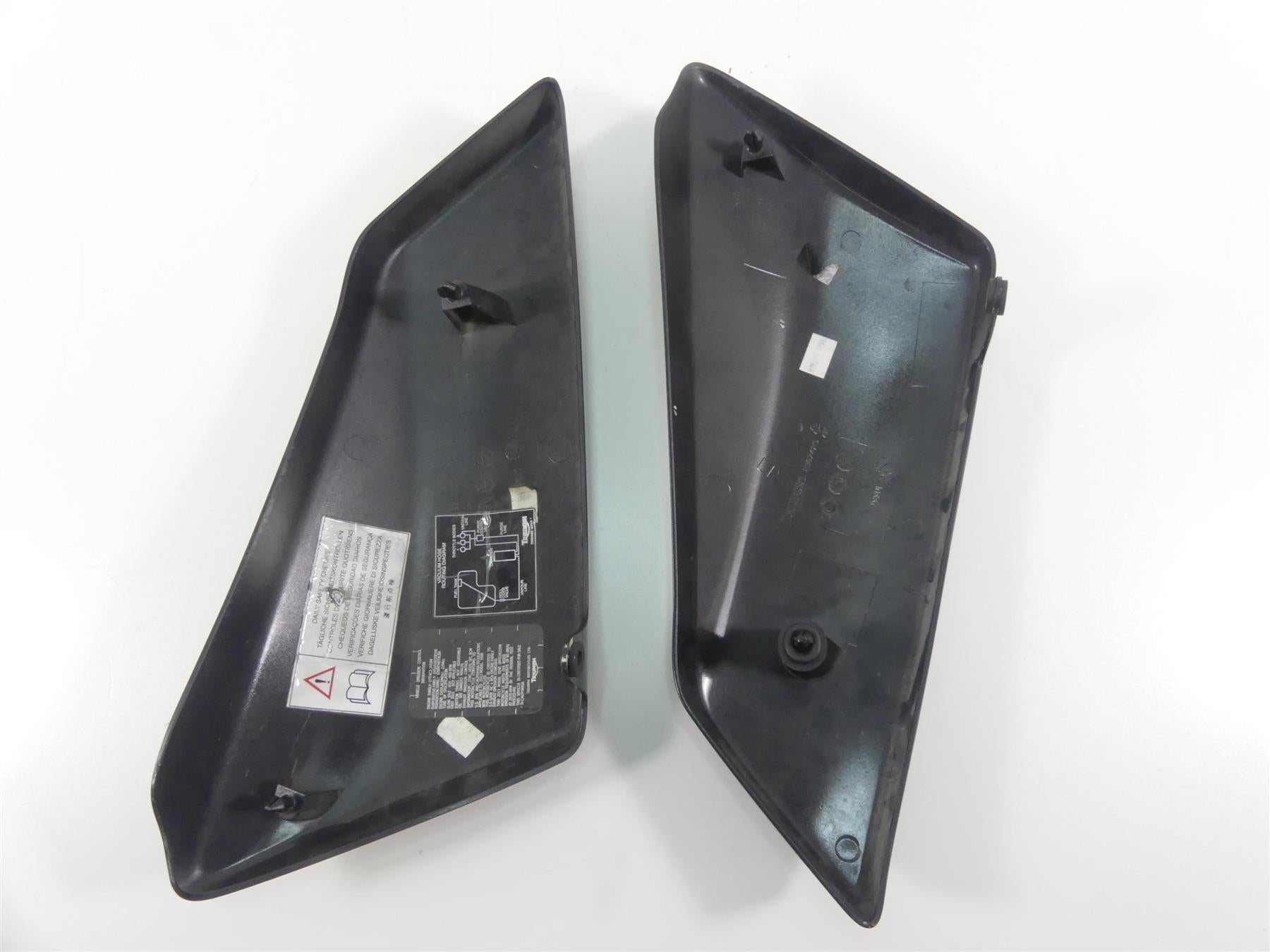 2013 Triumph Rocket 3 Touring Main Side Cover Fairing Set T2307221 T2307224 {{ shop.shopifyCountryName }} - Mototech271