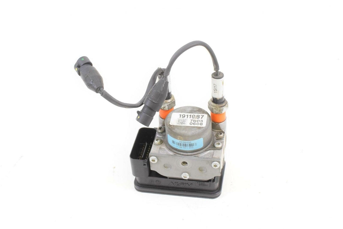 2017 Indian 111ci Springfield Abs Brake Pump Module 1911987 {{ shop.shopifyCountryName }} - Mototech271