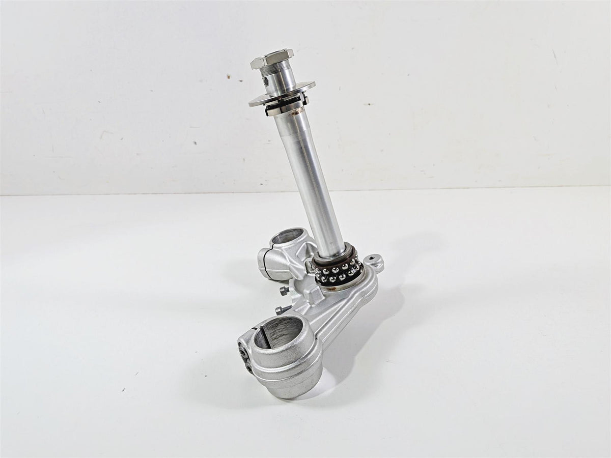 2023 BMW R nineT Scrambler K23 Lower Triple Tree Steering Clamp 31428560399 {{ shop.shopifyCountryName }} - Mototech271