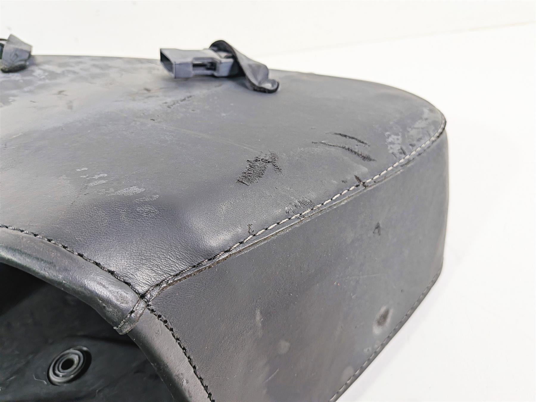 2000 Harley Touring FLHRCI Road King Right Saddlebag Saddle Bag 91138-98C {{ shop.shopifyCountryName }} - Mototech271