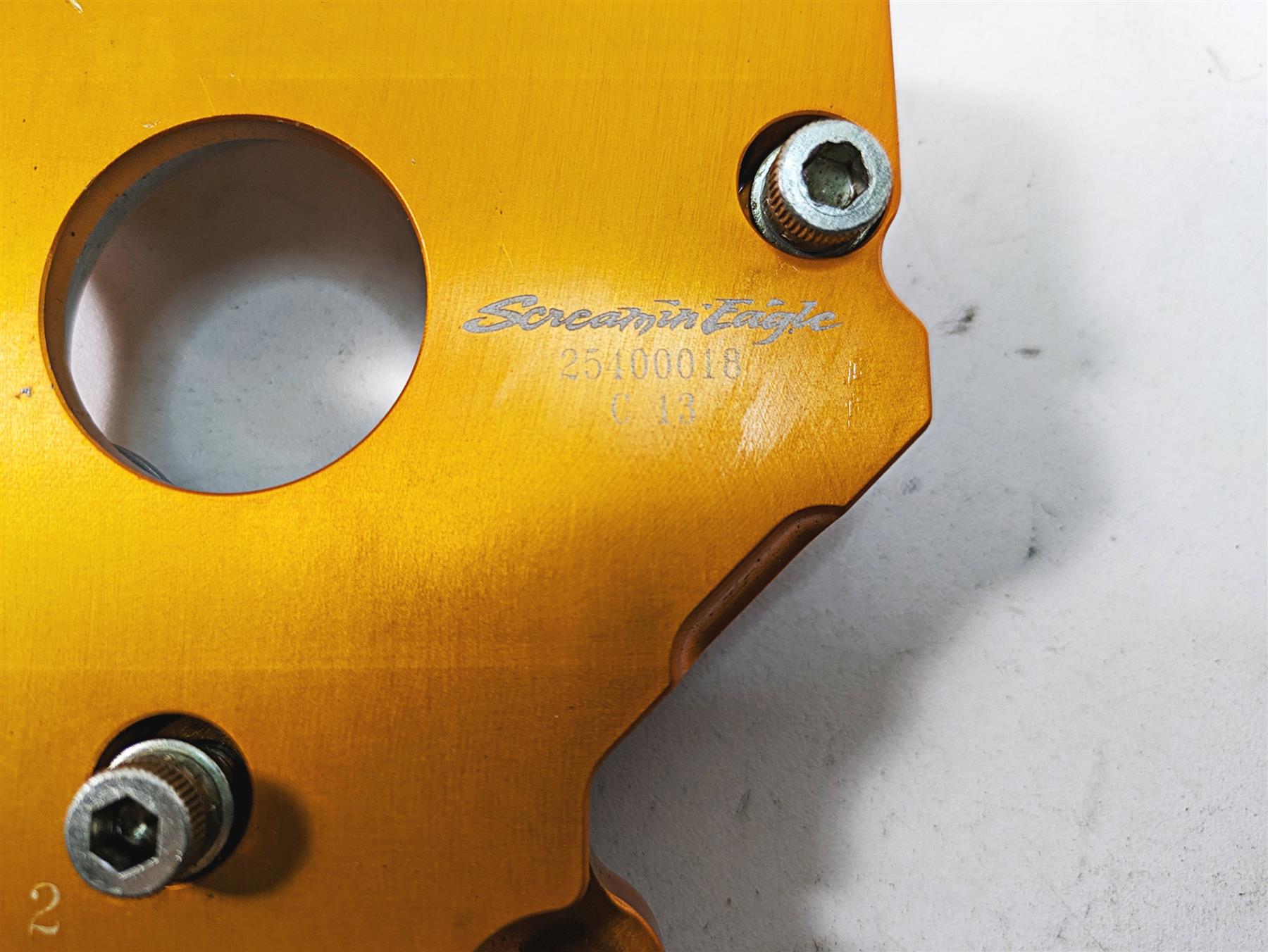 Harley Davidson Big Twin Screamin Eagle Cam Shaft Carrier & Oil Pump 25400018 {{ shop.shopifyCountryName }} - Mototech271