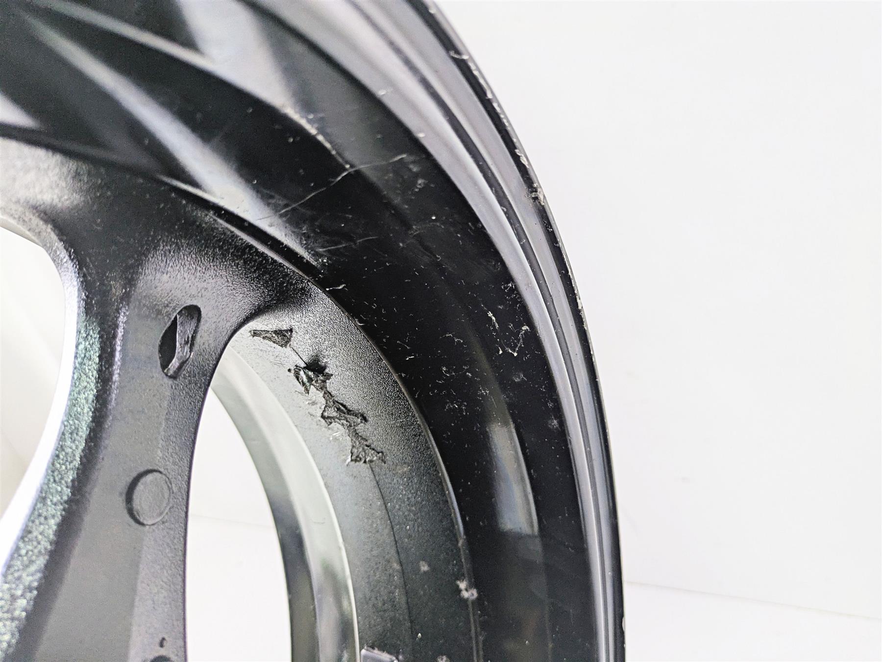 2006 Suzuki GSXR1000 K6 17x6 Rear Wheel Rim - READ 64111-41G00-019 {{ shop.shopifyCountryName }} - Mototech271