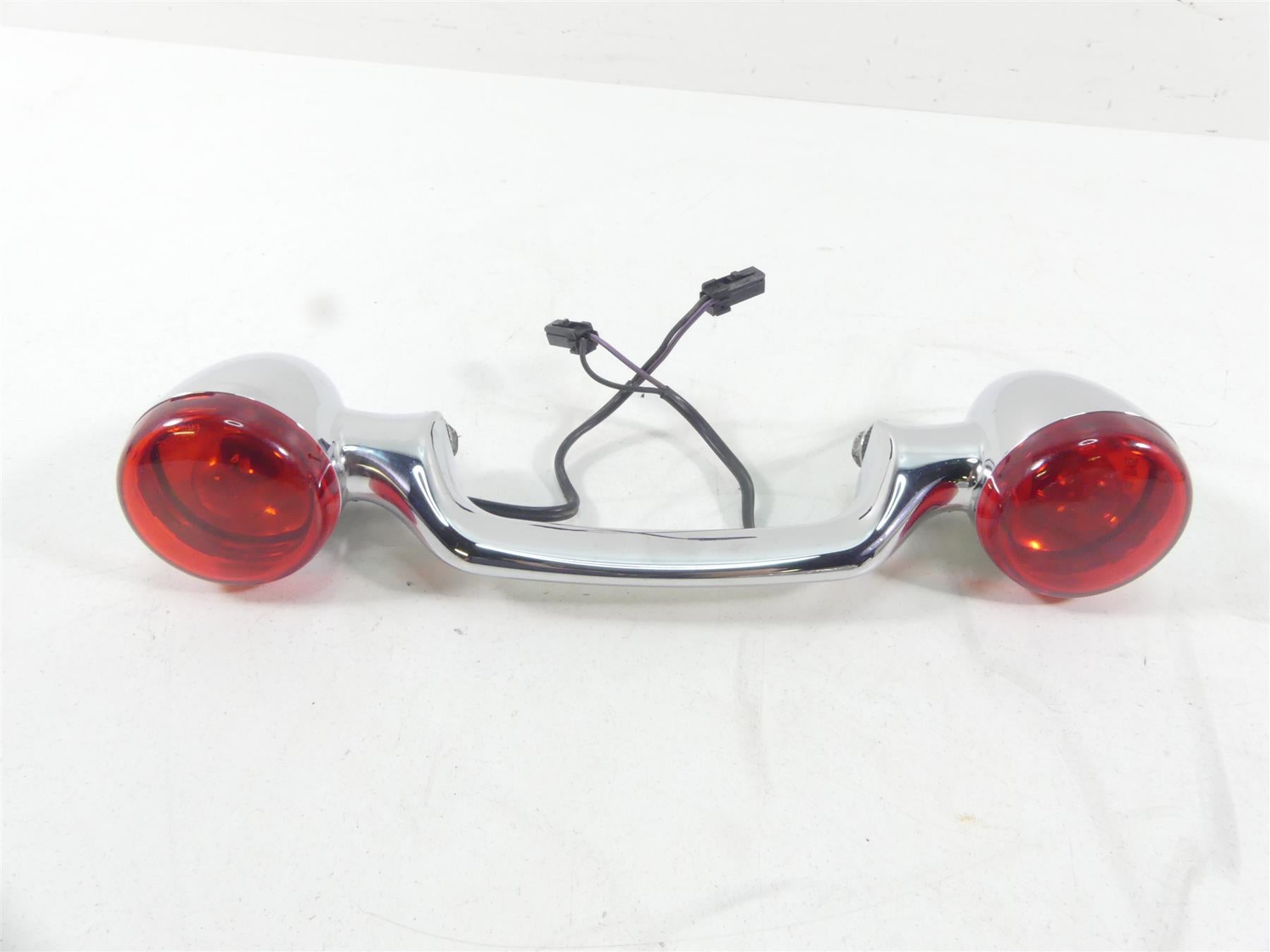2004 Harley FLHTC SE CVO Electra Glide Rear Blinker Turn Signal Bar 68508-04