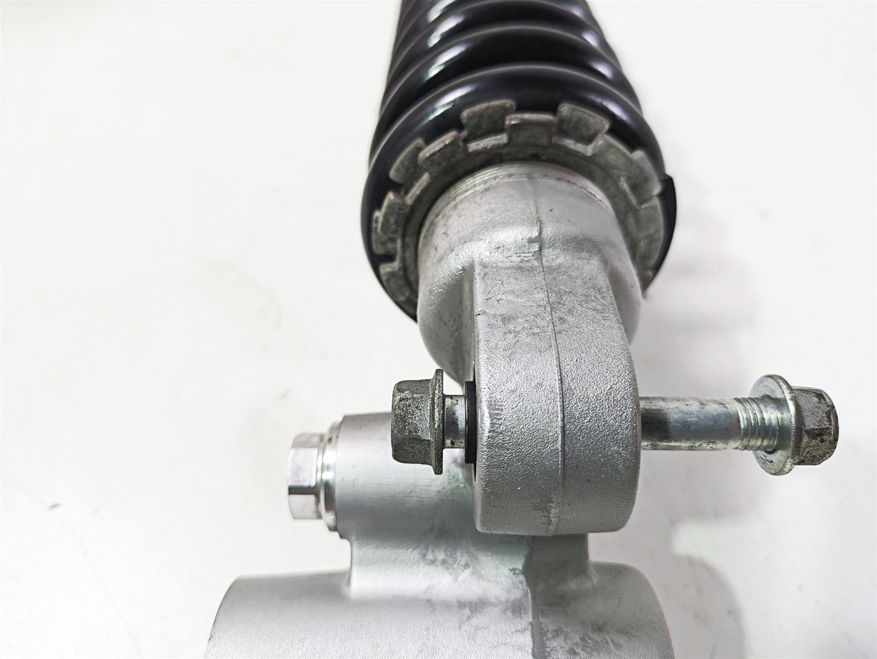 2018 Suzuki GSX1300 R Hayabusa Rear Shock Damper Suspension 62100-24FD0 {{ shop.shopifyCountryName }} - Mototech271