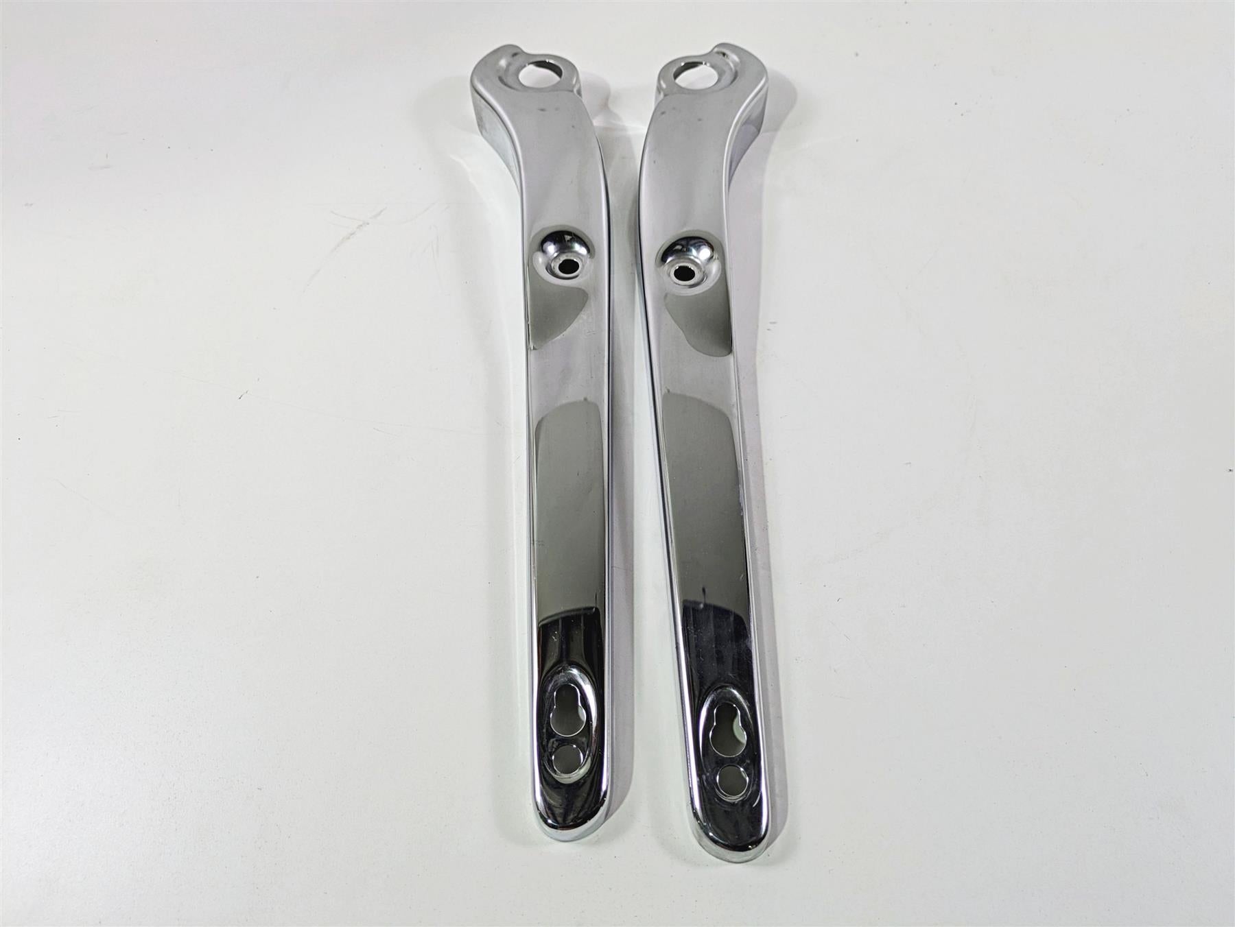 2011 Harley FXDC Dyna Super Glide Rear Fender Struts Braces 59138-06A 59171-06A {{ shop.shopifyCountryName }} - Mototech271
