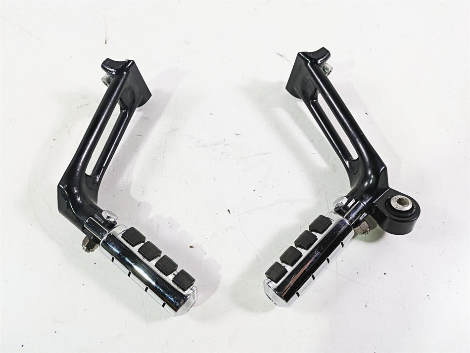 2006 Harley VRSCR Street V-Rod Passenger Footpeg Rest Set R 51087-06 L 51088-06 {{ shop.shopifyCountryName }} - Mototech271