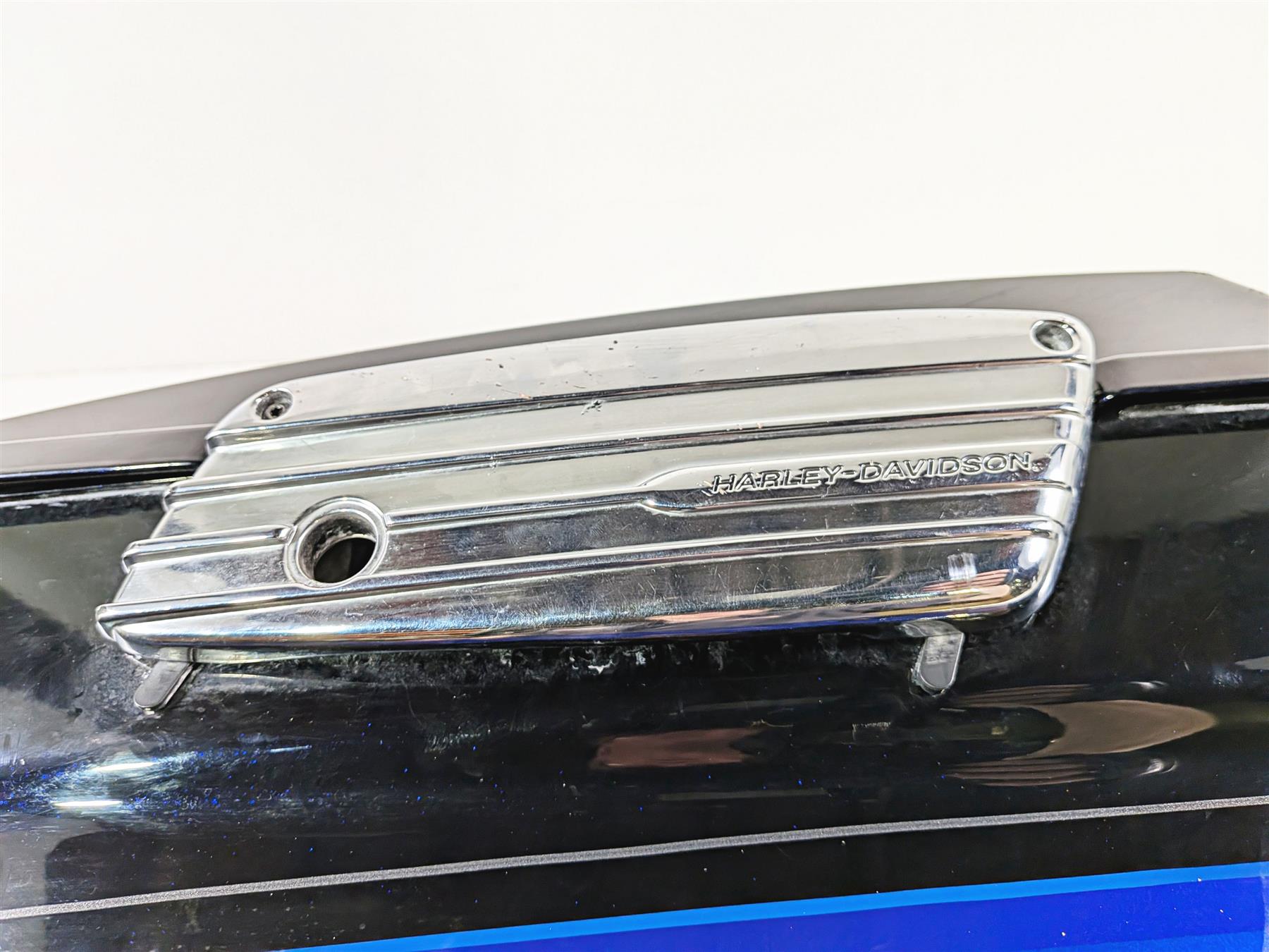 2011 Harley Touring FLHTCU CVO Electra Glide Right Saddlebag 91171-07-Mototech271