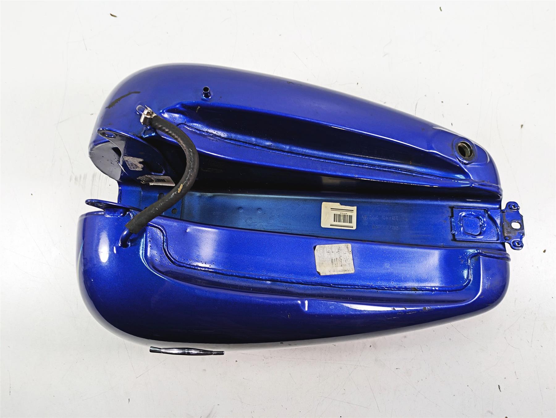 2009 Harley FXCWC Softail Rocker C Fuel Petrol Tank Flame Blue Pearl 62105-08 {{ shop.shopifyCountryName }} - Mototech271
