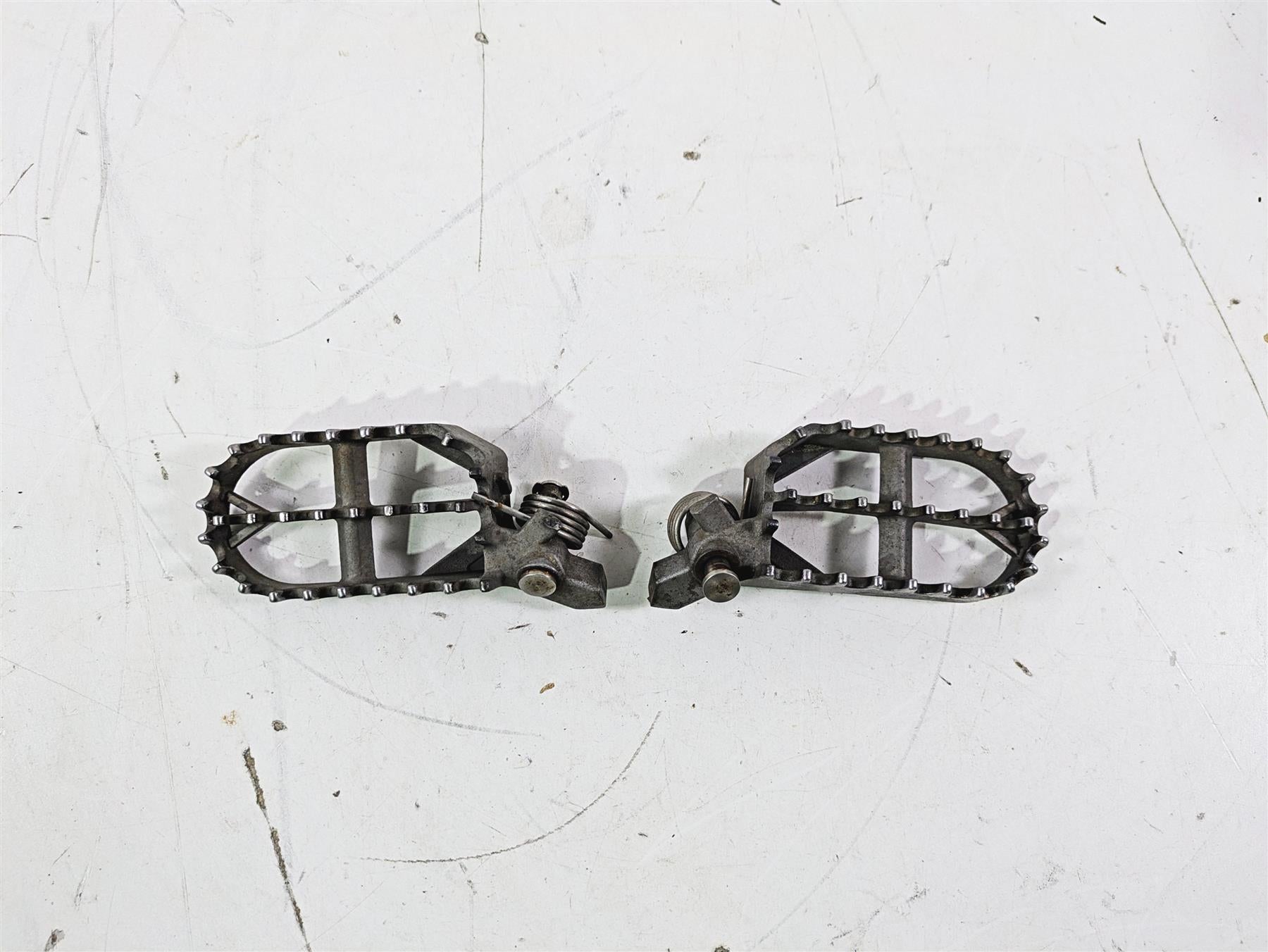 2015 BMW R1200GS Adv K51 Oem Rider Footpeg Foot Peg Set 46718529843 46718529844