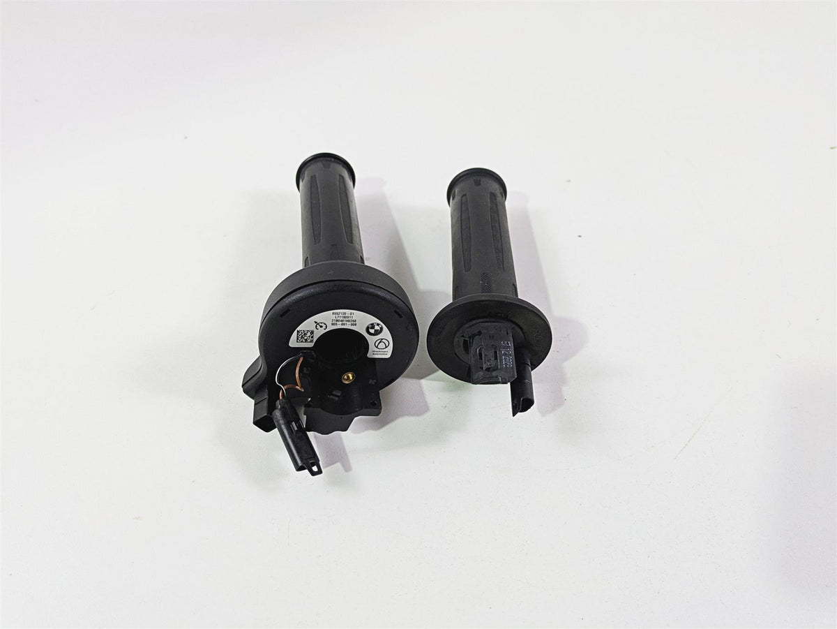 2022 BMW RnineT Pure K22 Heated Hand Grip Set - Read 61318552120 61318554007 {{ shop.shopifyCountryName }} - Mototech271