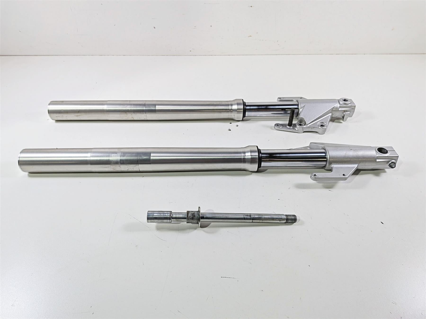 2005 Suzuki VZ800 M50 Boulevard Straight Front Fork Set 51103-39G00 51104-39G00 {{ shop.shopifyCountryName }} - Mototech271