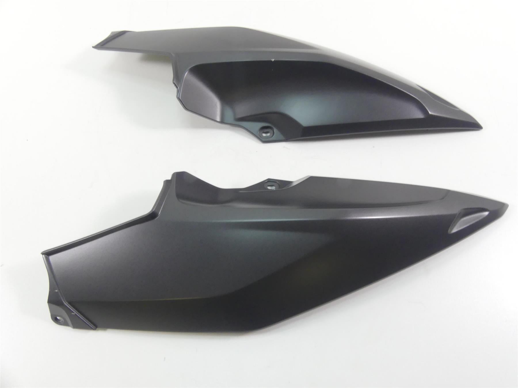 2014 BMW K1600 GTL K48 Upper Fuel Gas Tank Fairing Cover Set 46637710453 {{ shop.shopifyCountryName }} - Mototech271