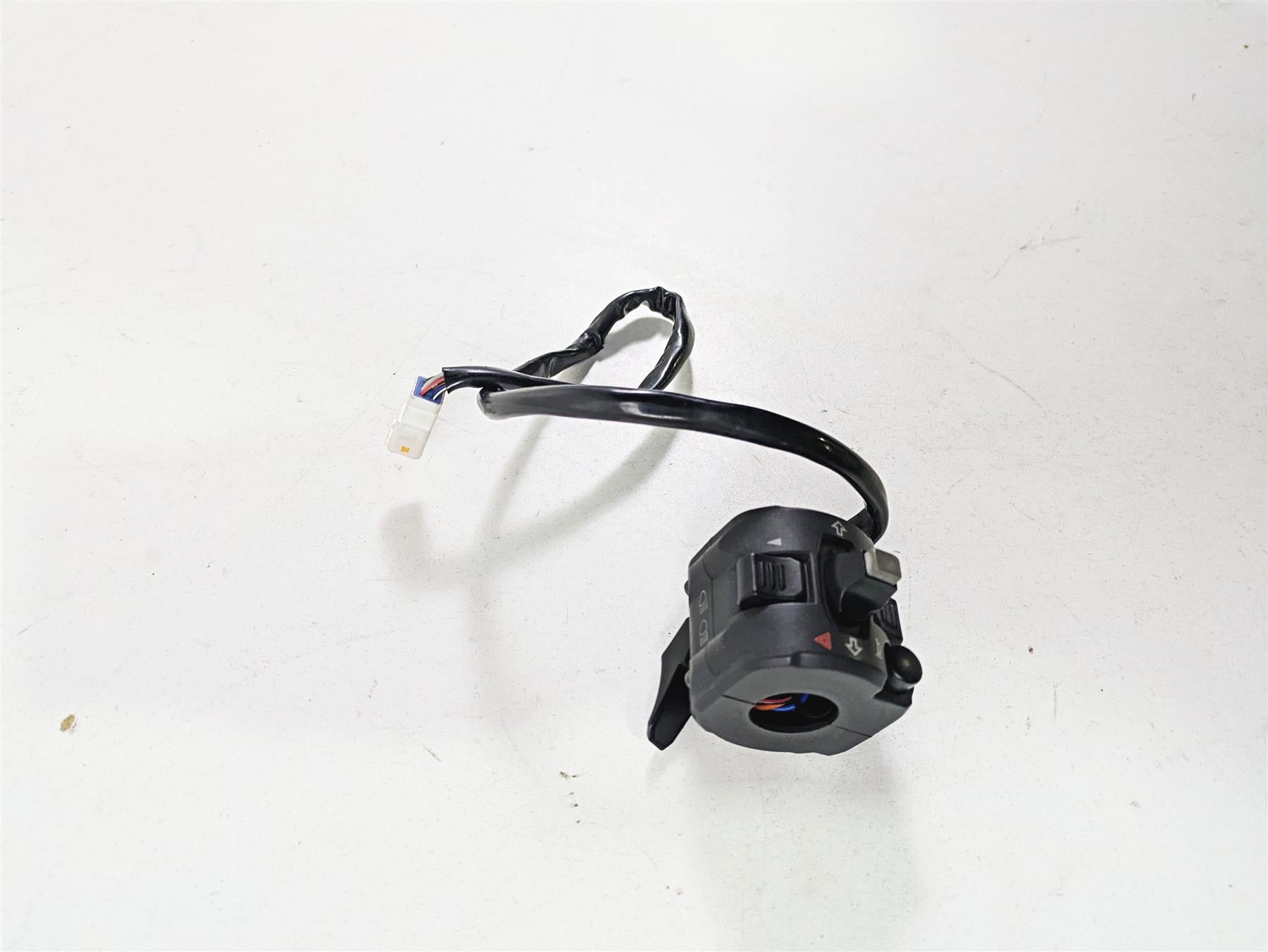 2013 Ducati Hypermotard 821 SP Left Hand Turn Signal Control Switch 65110141A {{ shop.shopifyCountryName }} - Mototech271