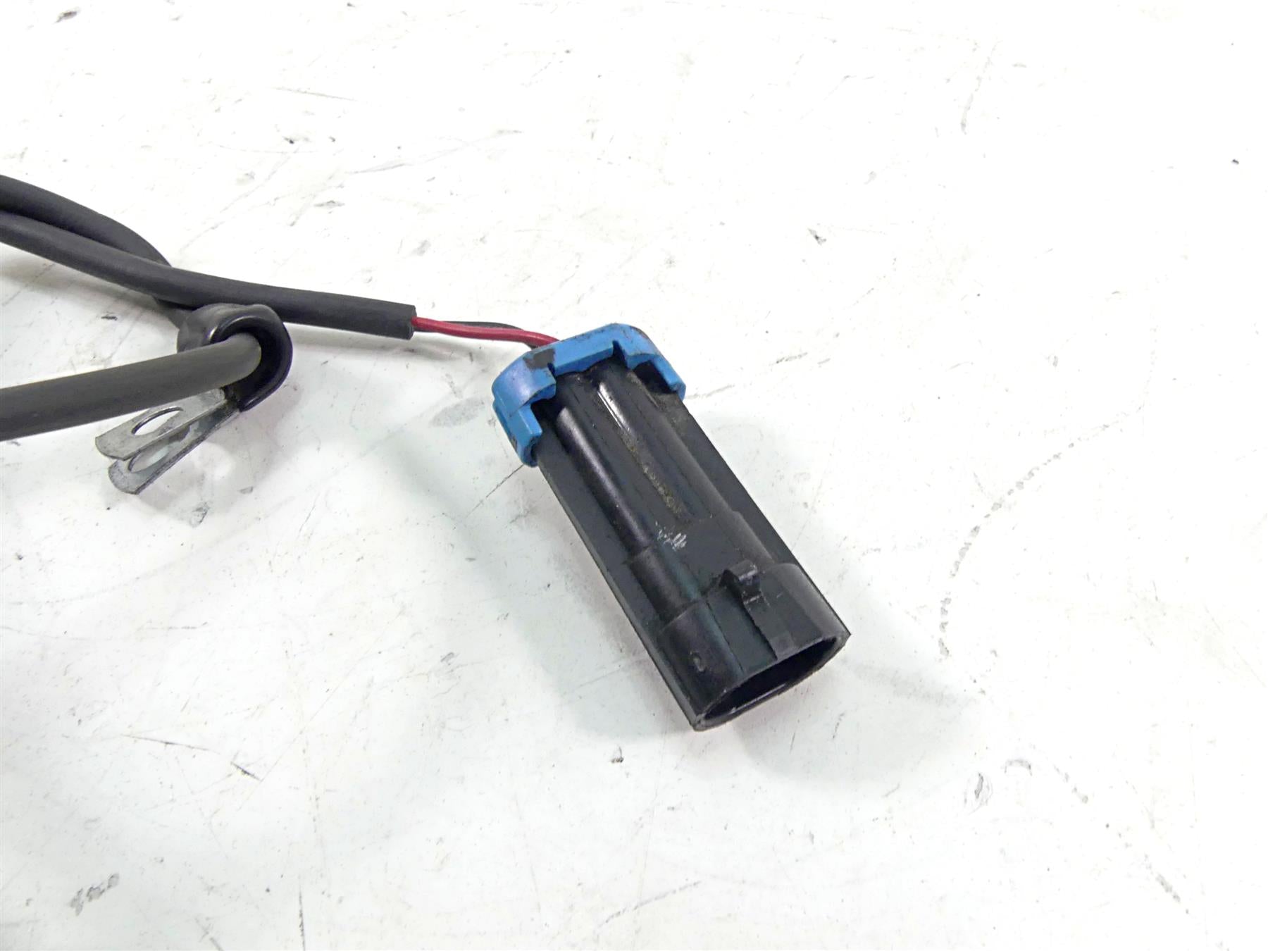 2019 Indian Chieftain Classic Rear Abs Wheel Speed Sensor 4014216 {{ shop.shopifyCountryName }} - Mototech271
