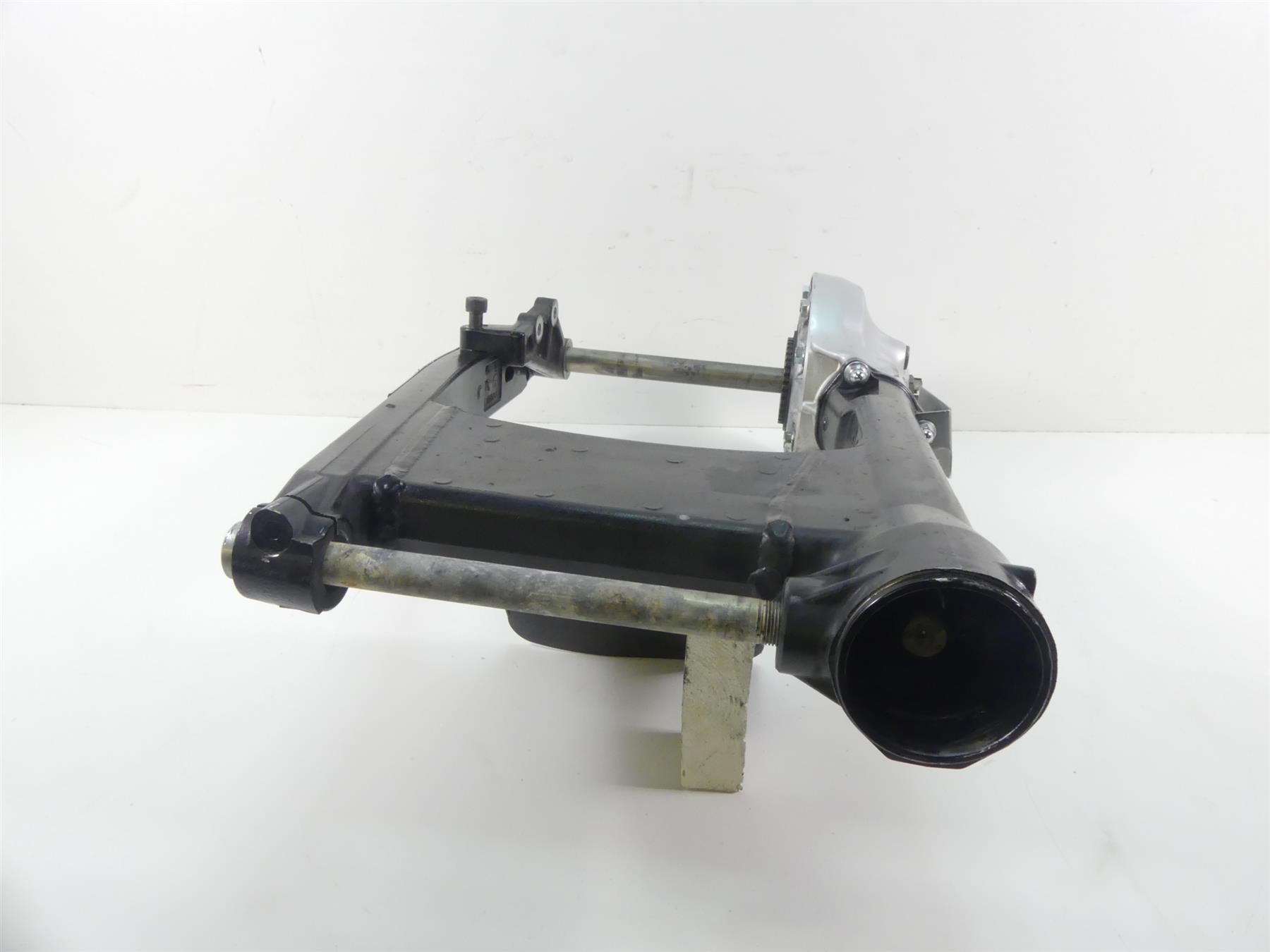2007 Suzuki M109R VZR1800 Boulevard Swingarm Differential Drive Shaf 27300-48811 {{ shop.shopifyCountryName }} - Mototech271