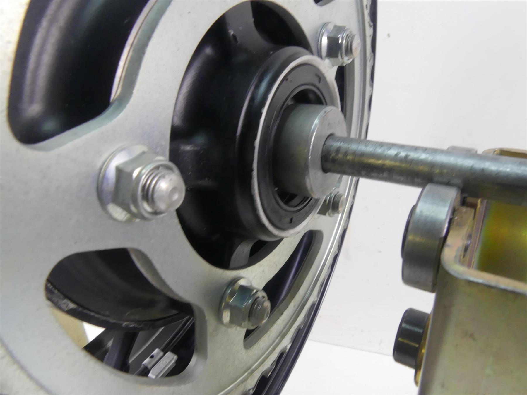 2021 Kawasaki ZX1400 ZX14R Ninja Straight Rear 17x6 Wheel Rim 41073-0731-18F {{ shop.shopifyCountryName }} - Mototech271