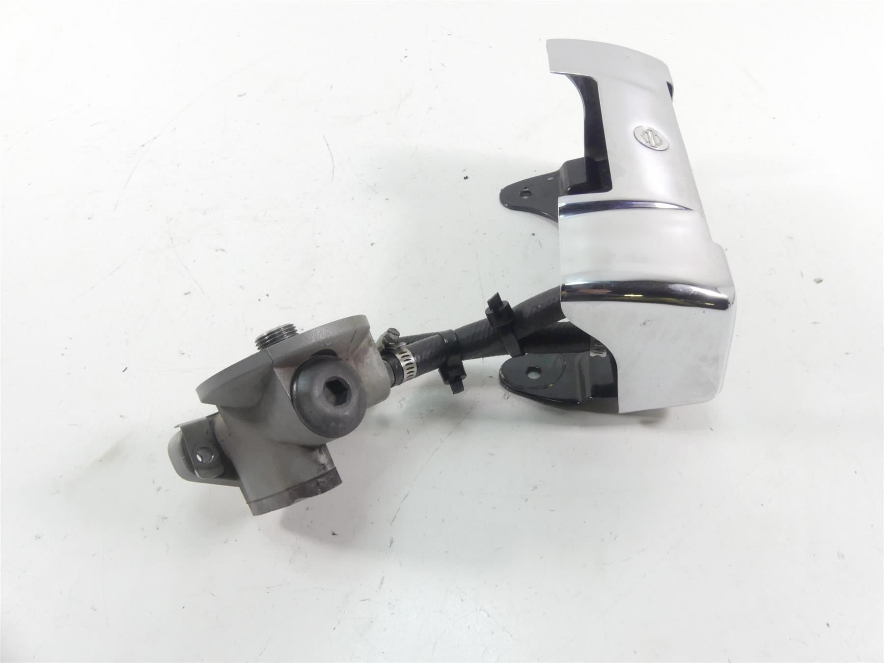 2005 Harley Touring CVO FLHTC SE Electra Glide Oil Cooler Flange Cover 62994-04 {{ shop.shopifyCountryName }} - Mototech271