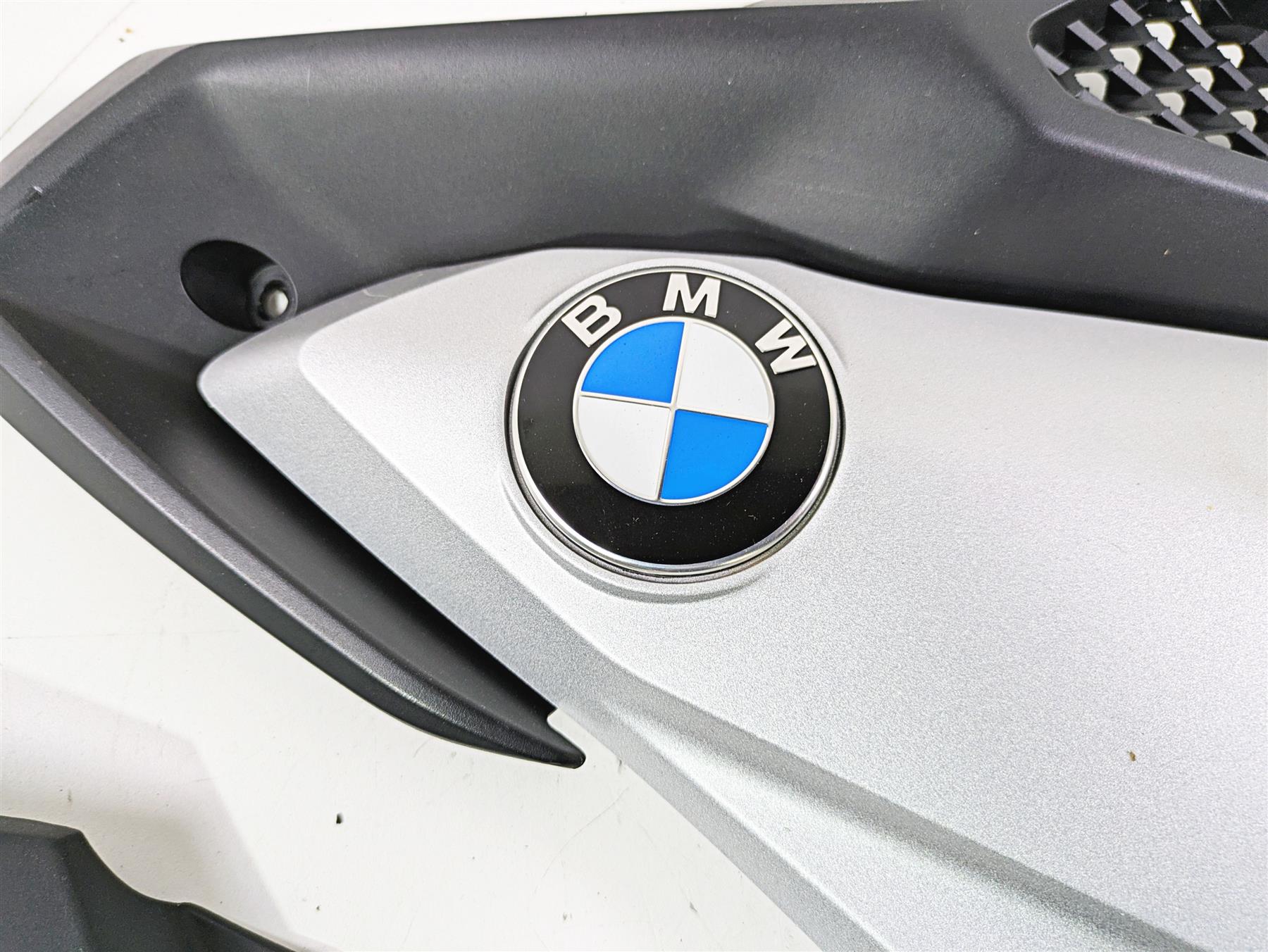 2019 BMW G310GS K02 Right Main Cover Fairing Emblem Set 46638560418 {{ shop.shopifyCountryName }} - Mototech271