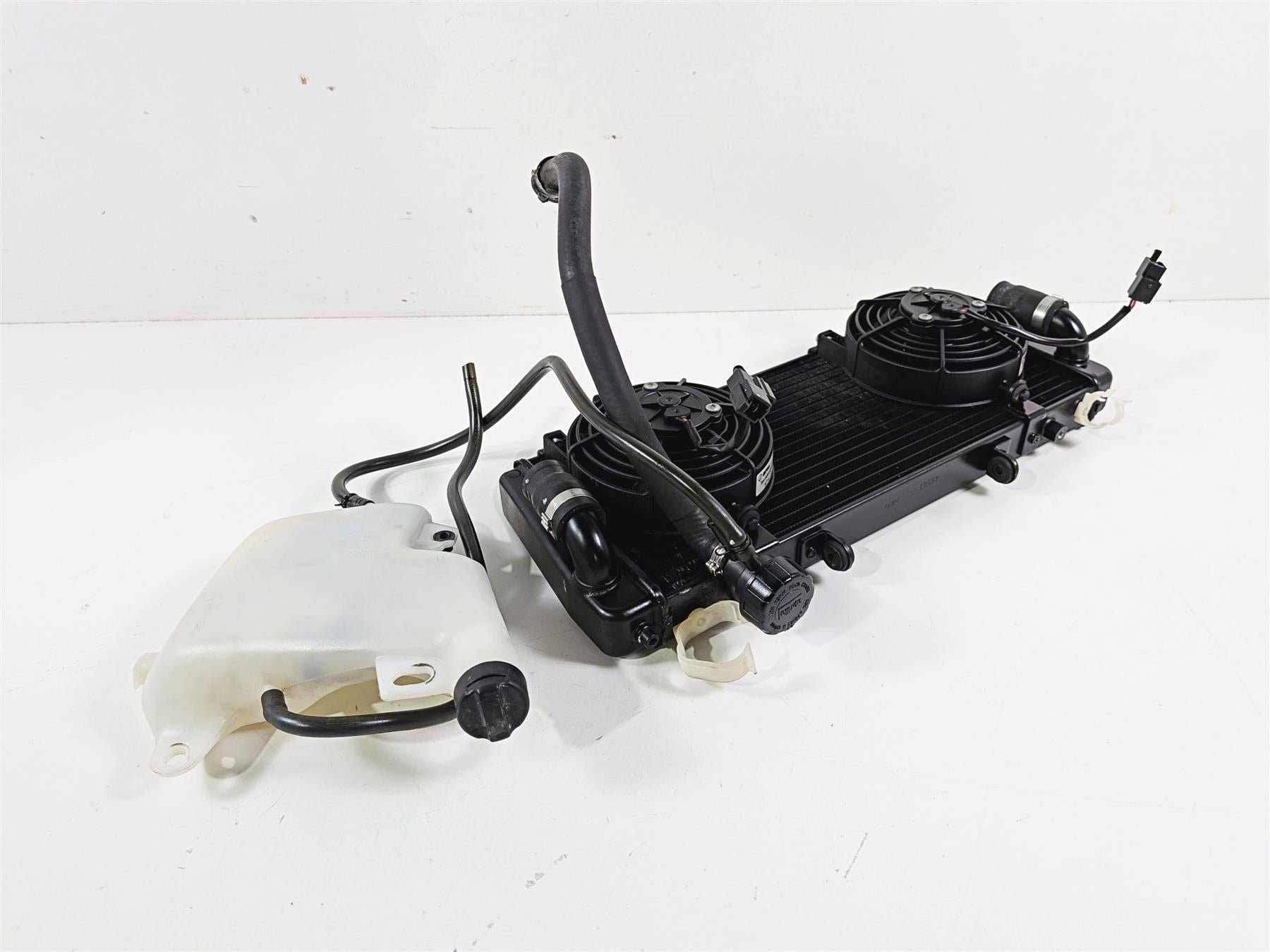 2008 Aprilia RSVR 1000 Factory Radiator Fan Reservoir Hoses Set AP8104828 {{ shop.shopifyCountryName }} - Mototech271