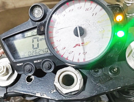 2002 Yamaha YZFR1 R1 Speedometer Gauges Instrument - 26k - Read 5PW-83500-11 {{ shop.shopifyCountryName }} - Mototech271
