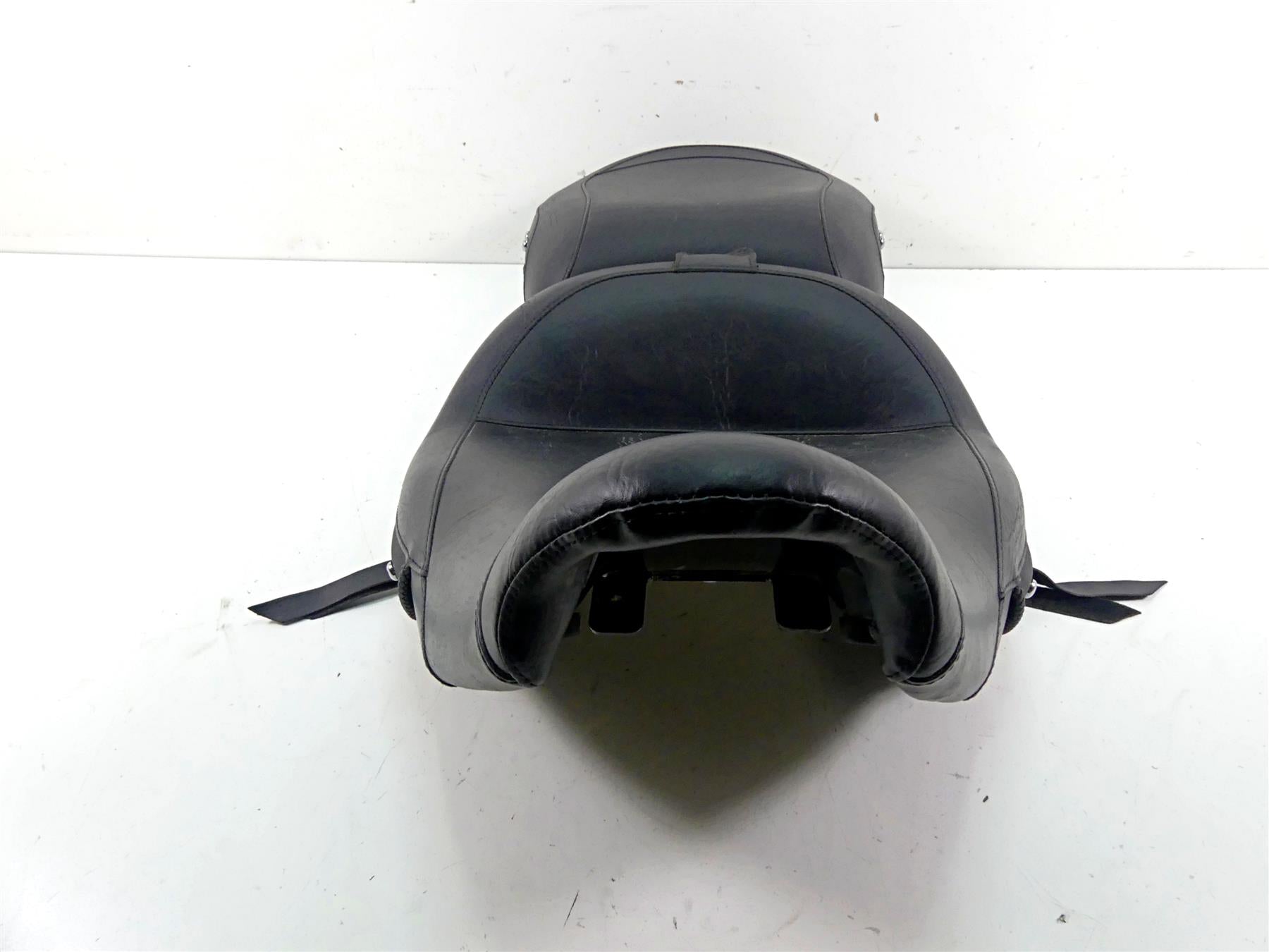 2019 Indian Chieftain Classic Mustang Wide Touring Rider & Passenger Seat 79762 {{ shop.shopifyCountryName }} - Mototech271
