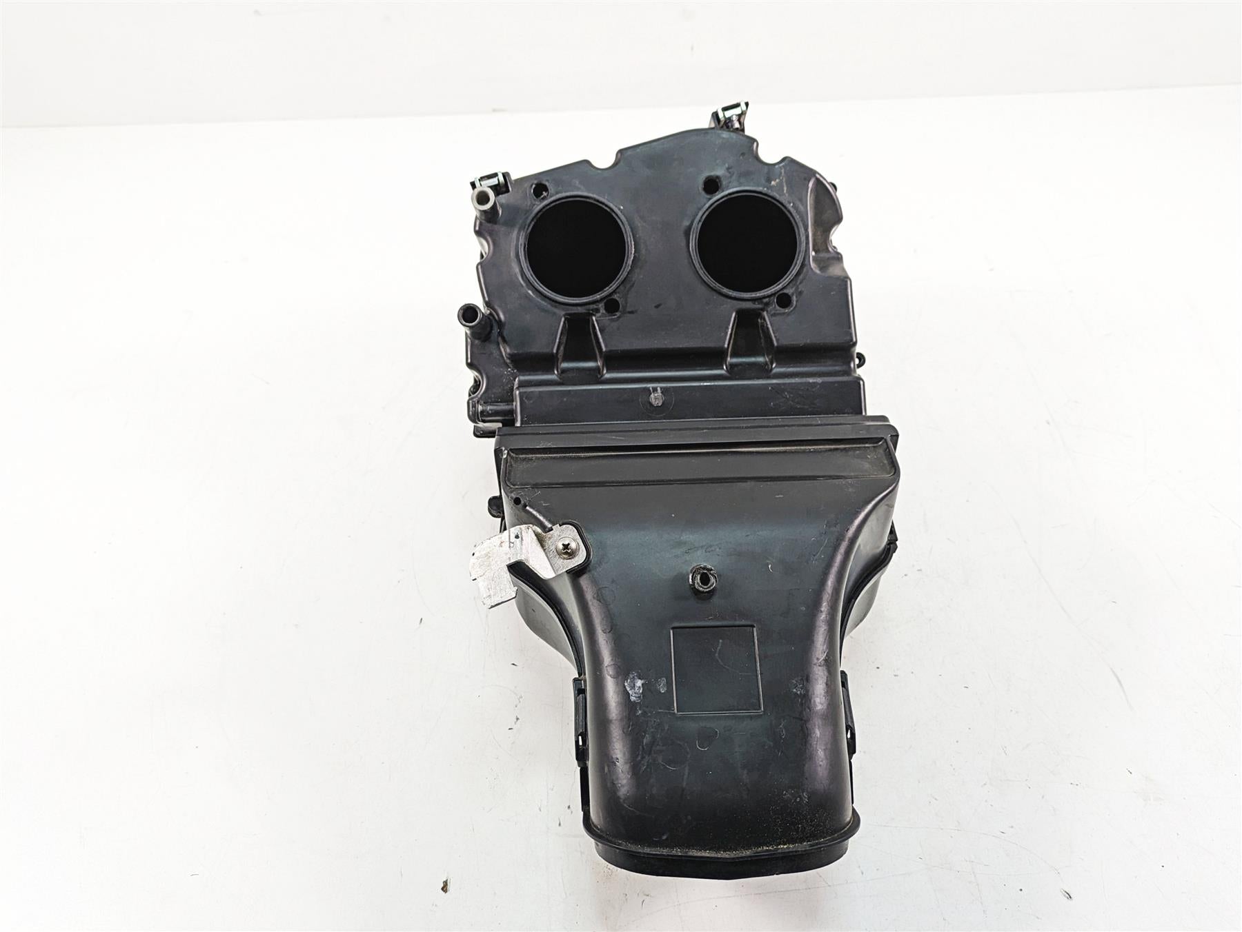 2021 Aprilia RS660 Air Filter Cleaner Breather Box 2B006527 2B006529 {{ shop.shopifyCountryName }} - Mototech271