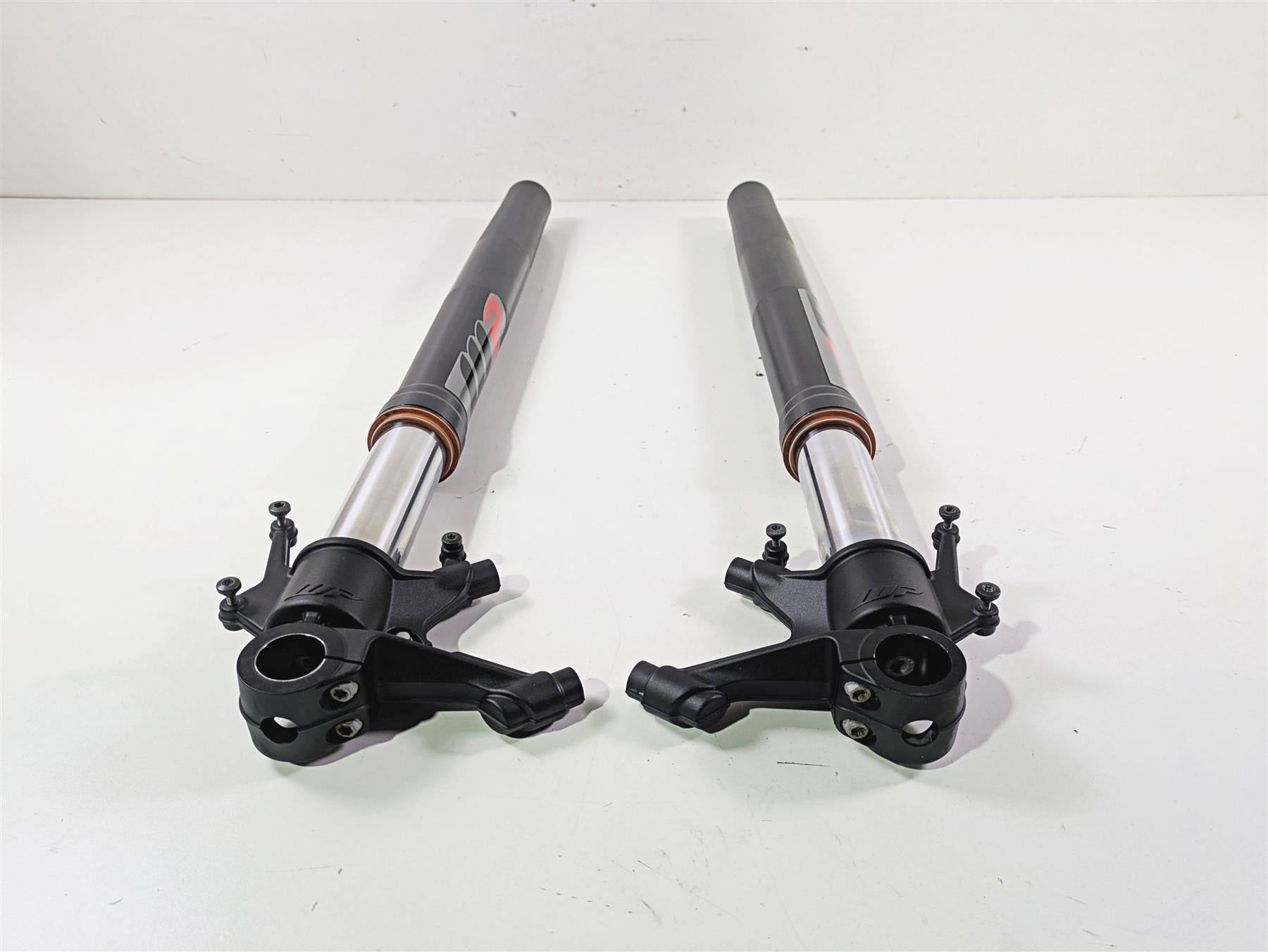2017 KTM 1290 Super Duke GT Front Fork Set WP White Power Racing 14181Q2301 {{ shop.shopifyCountryName }} - Mototech271