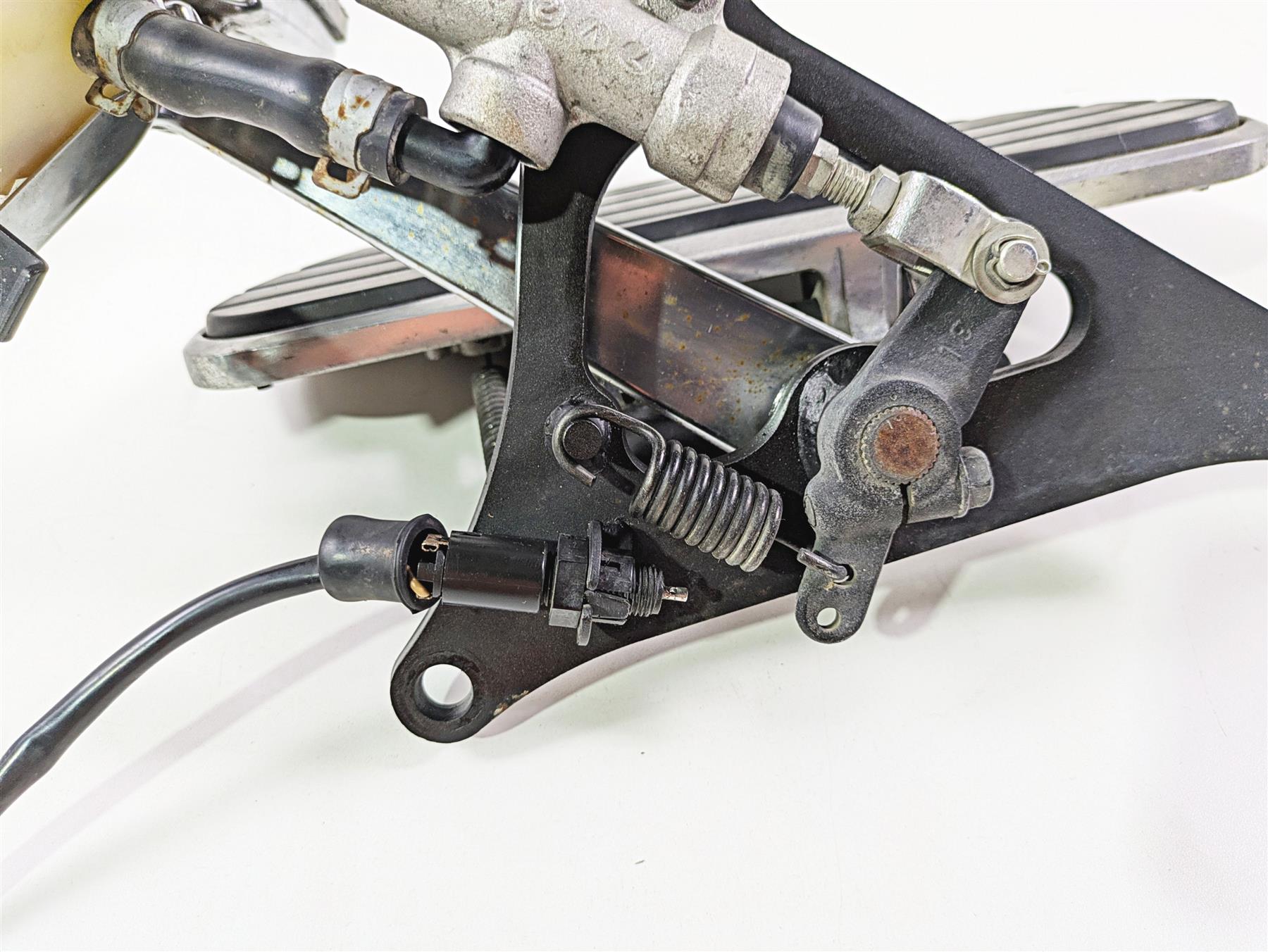 2008 Kawasaki VN1600 Vulcan Nomad Right Front Floorboard Set 34003-0062 {{ shop.shopifyCountryName }} - Mototech271