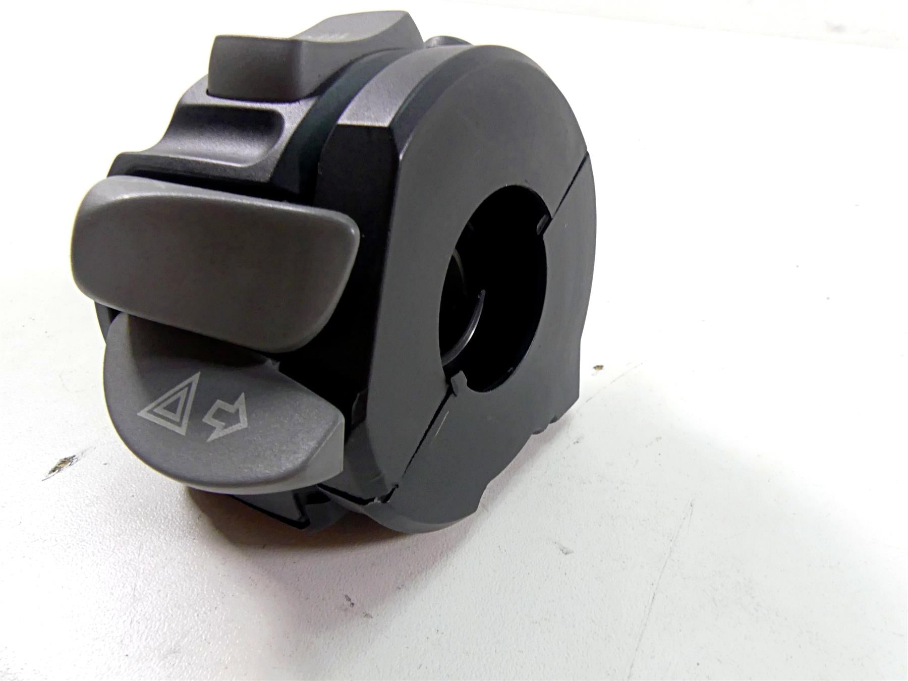 2009 BMW R1200GS K255 Adv Right Hand Control Switch Grip Heater 61317694982 {{ shop.shopifyCountryName }} - Mototech271