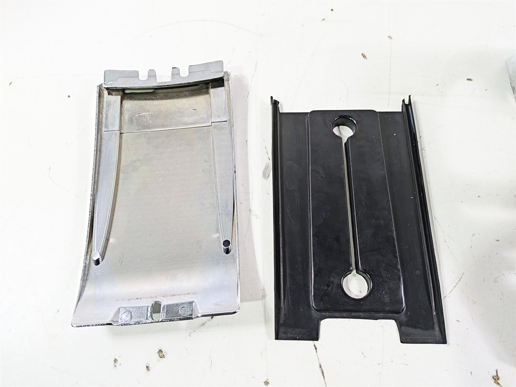 2005 Harley Softail FLSTSCI Heritage Springer Fuel Tank Dash Cover Read 71273-00 {{ shop.shopifyCountryName }} - Mototech271
