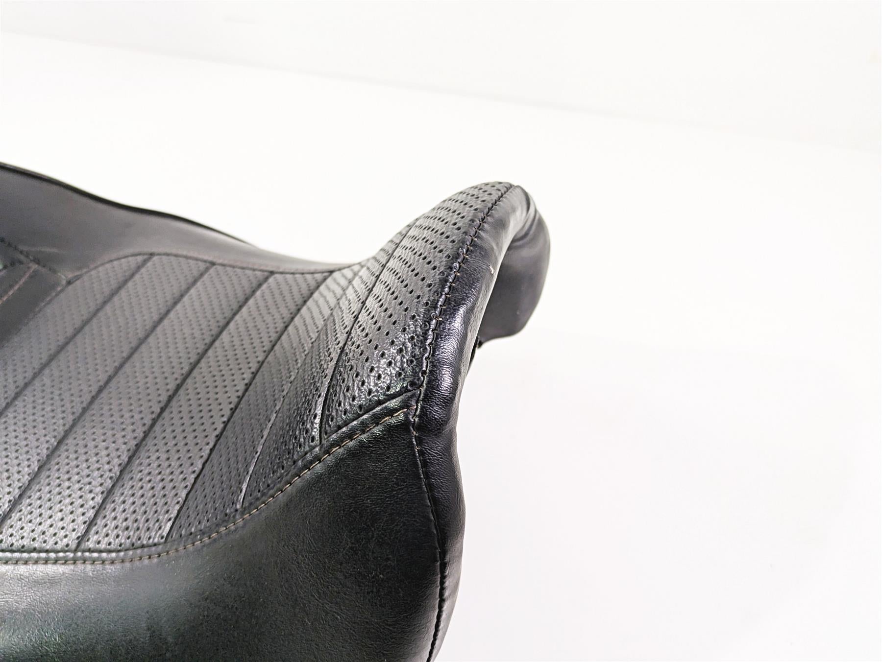 2016 Harley FXDL Dyna Low Rider Seat Saddle -No Tears 52000136 {{ shop.shopifyCountryName }} - Mototech271