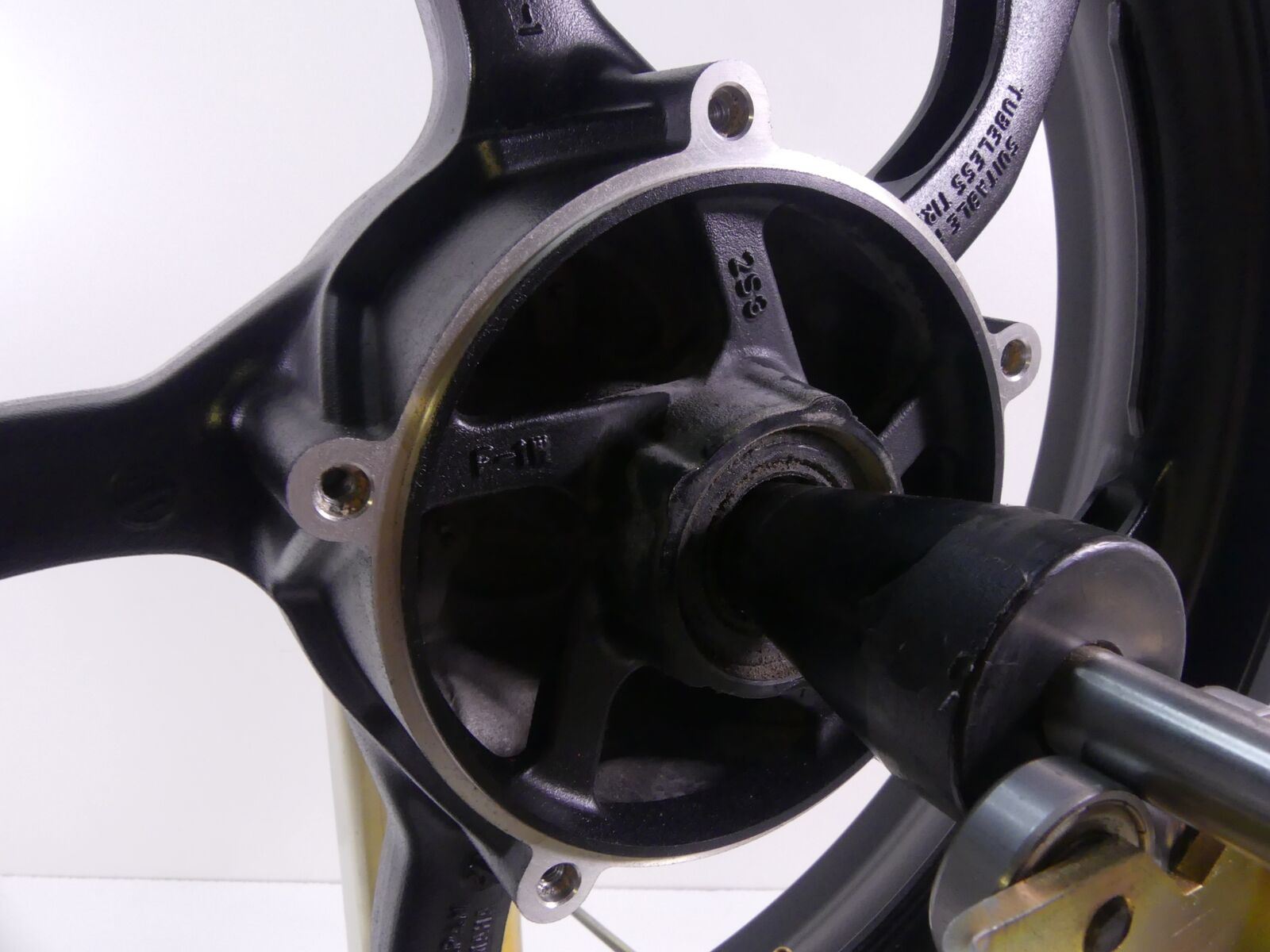 2019 Yamaha VMX17 V-Max 1700 Straight Front Wheel Rim 18x3.5 2S3-25168-00-98 {{ shop.shopifyCountryName }} - Mototech271