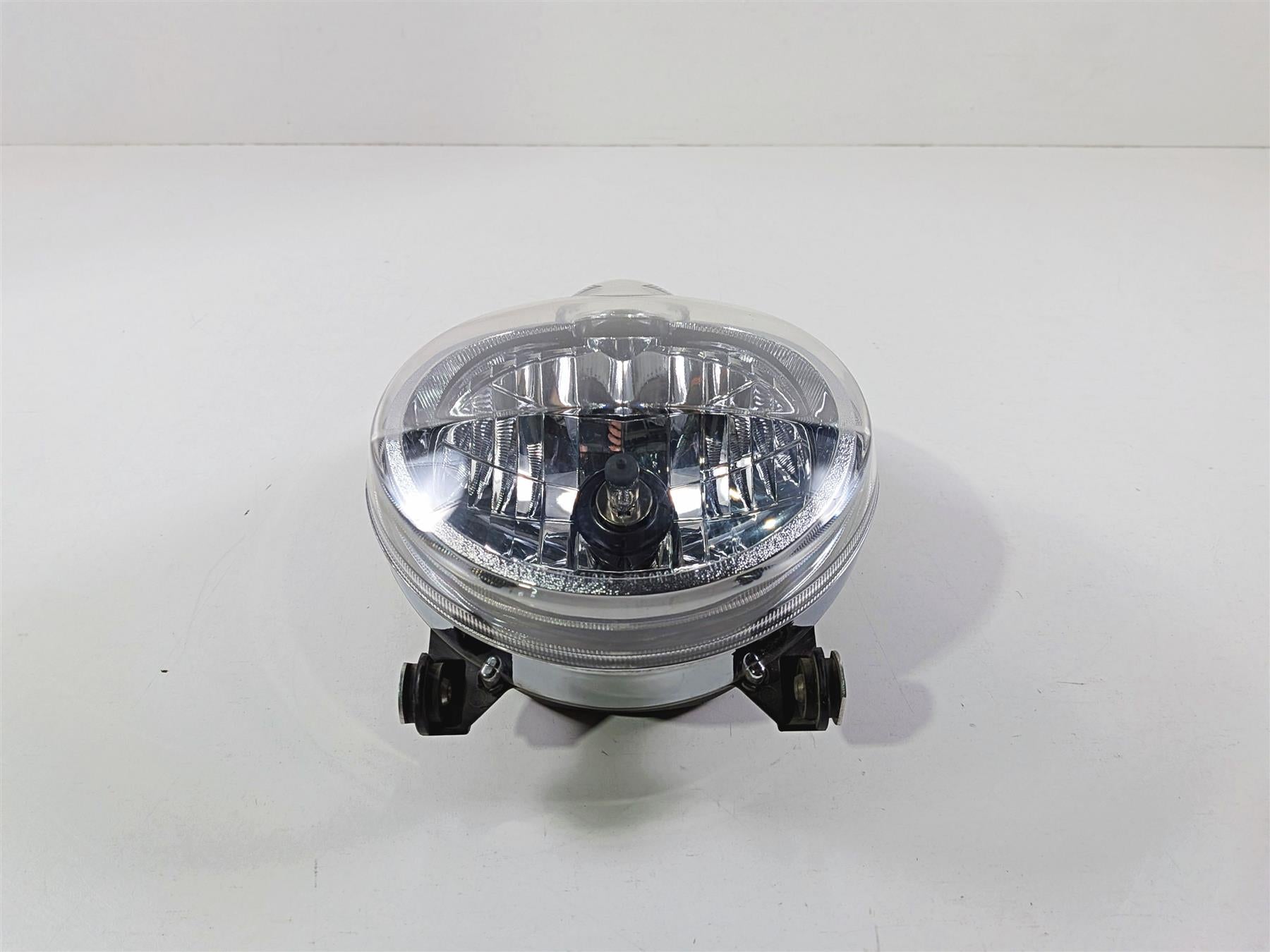 2009 Yamaha VMX17 V-Max 1700 Headlight Head Light Lamp 2S3-84300-00-00-Mototech271