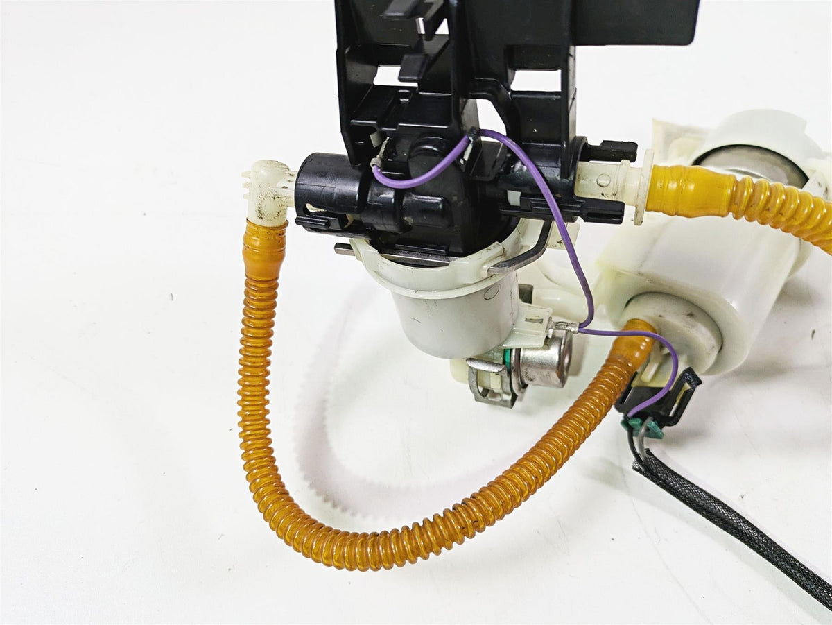 2016 Harley FXDL Dyna Low Rider Fuel Gas Petrol Pump - Tested 75246-04A {{ shop.shopifyCountryName }} - Mototech271