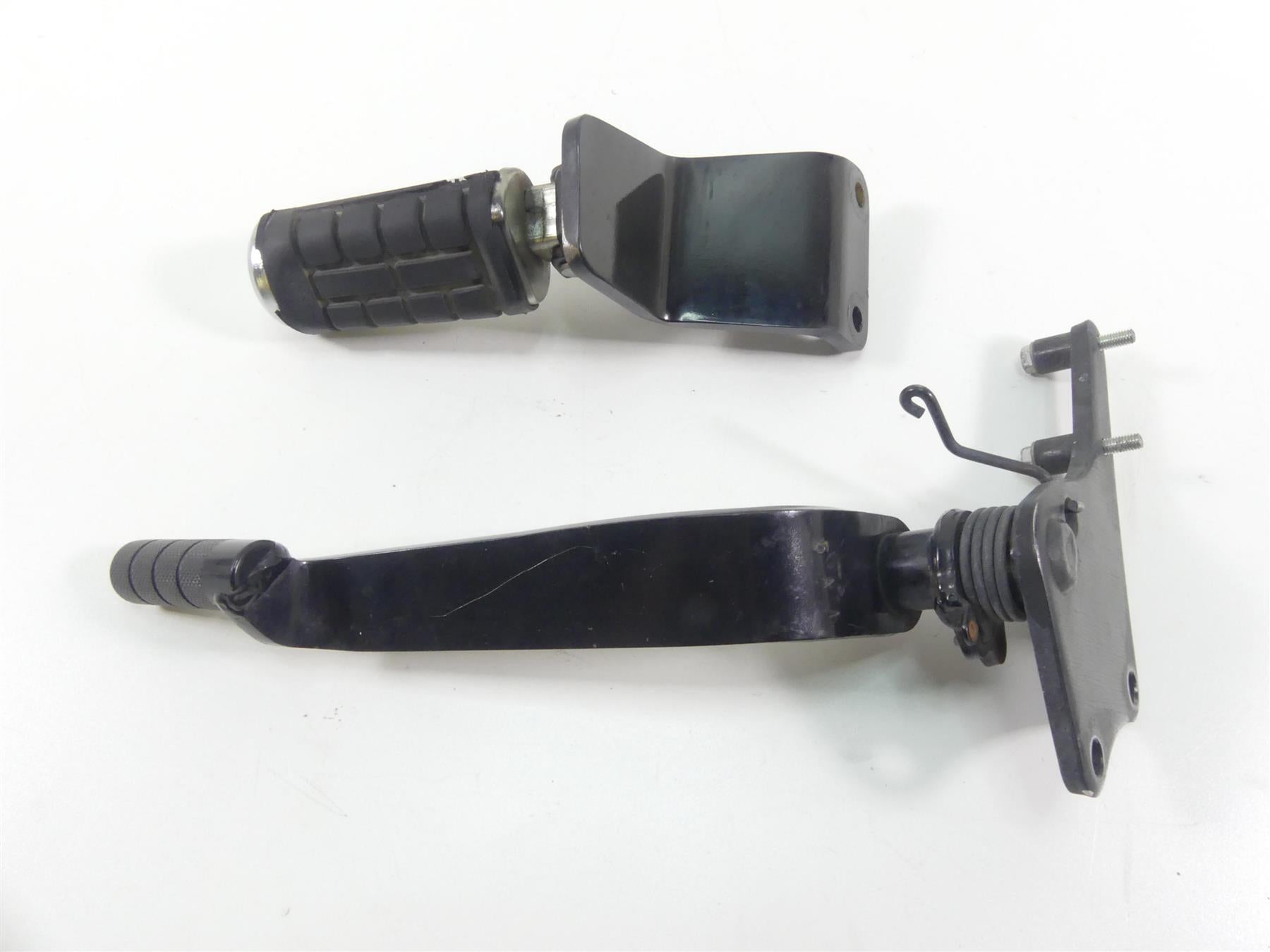 2016 Honda VT1300 CRG Stateline Right Front Footpeg & Brake Lever 50615-MFY-A00 {{ shop.shopifyCountryName }} - Mototech271