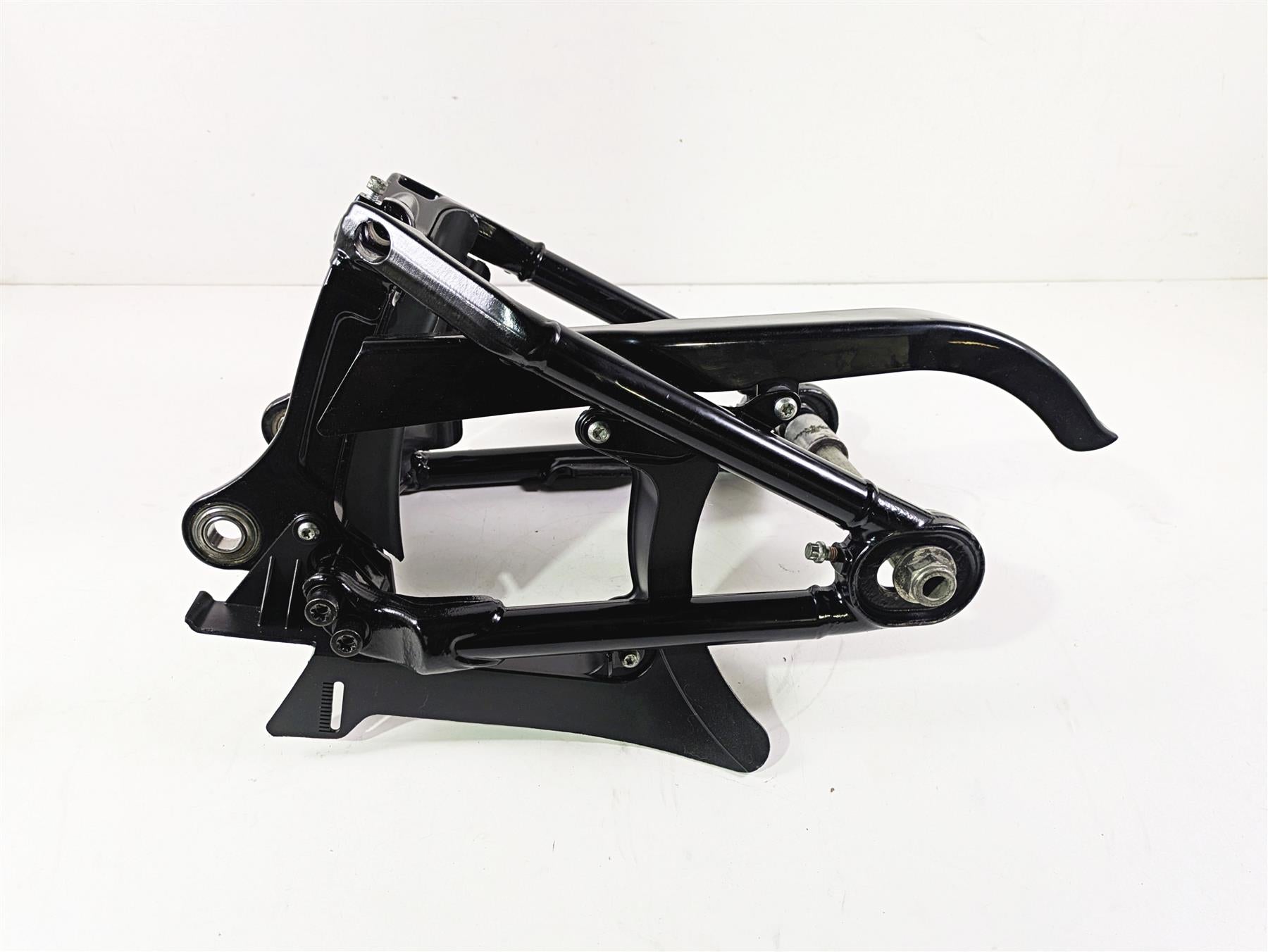 2020 Harley Softail FXST Standard Swingarm Swing Arm & Guards 47400099BHP {{ shop.shopifyCountryName }} - Mototech271