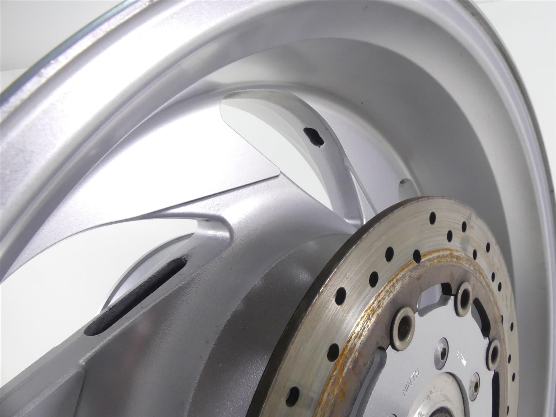 2007 Suzuki M109R VZR1800 Boulevard Straight Rear Wheel Rim 18x8.5 64100-48810- {{ shop.shopifyCountryName }} - Mototech271