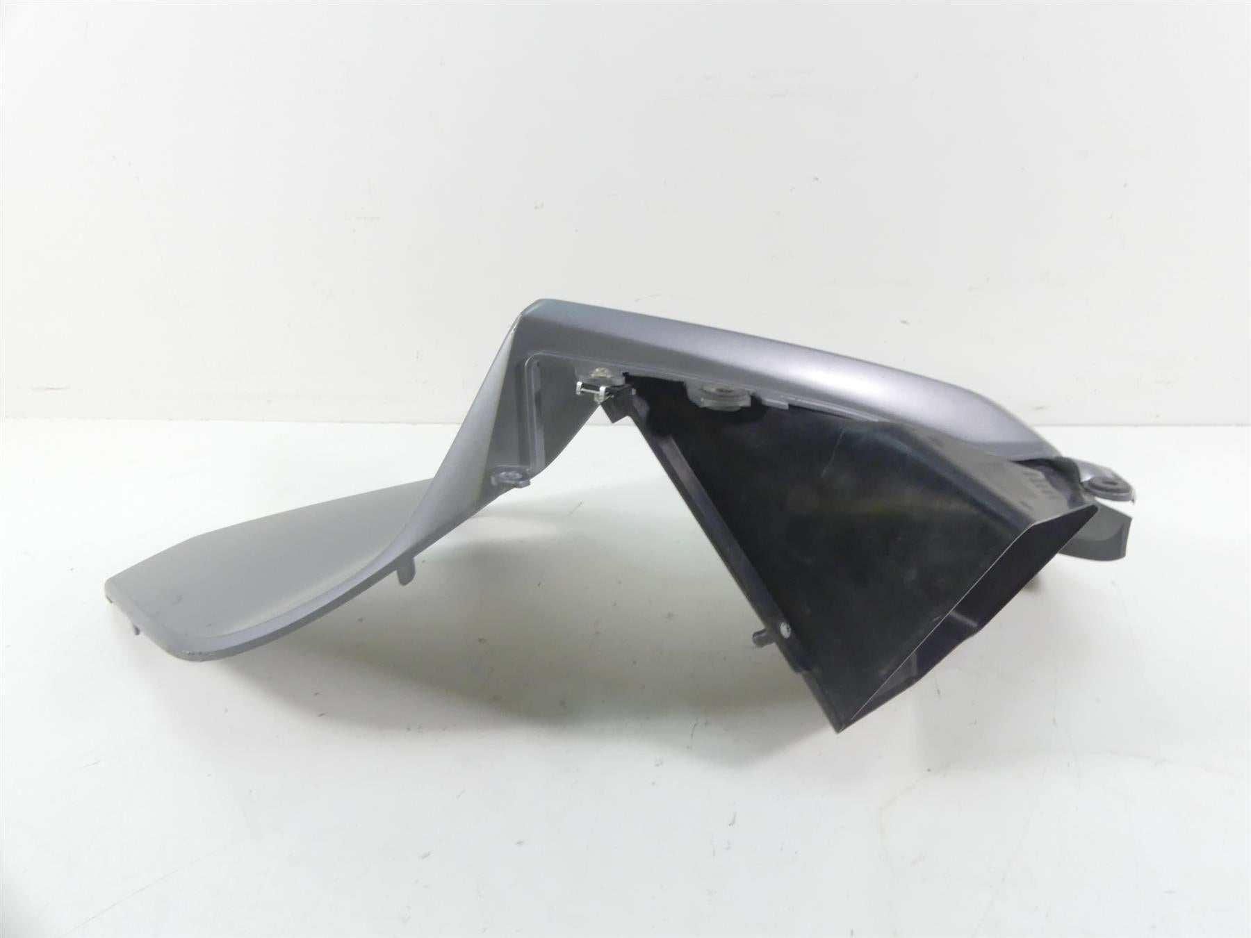 2015 BMW R1200RT K52 Left Side Between Leg Knee Fairing Cover 46638533581 {{ shop.shopifyCountryName }} - Mototech271